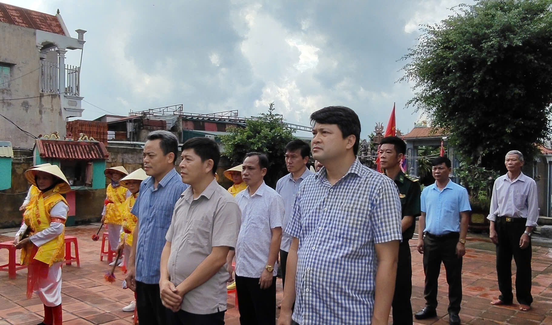 Anh-tin-bai