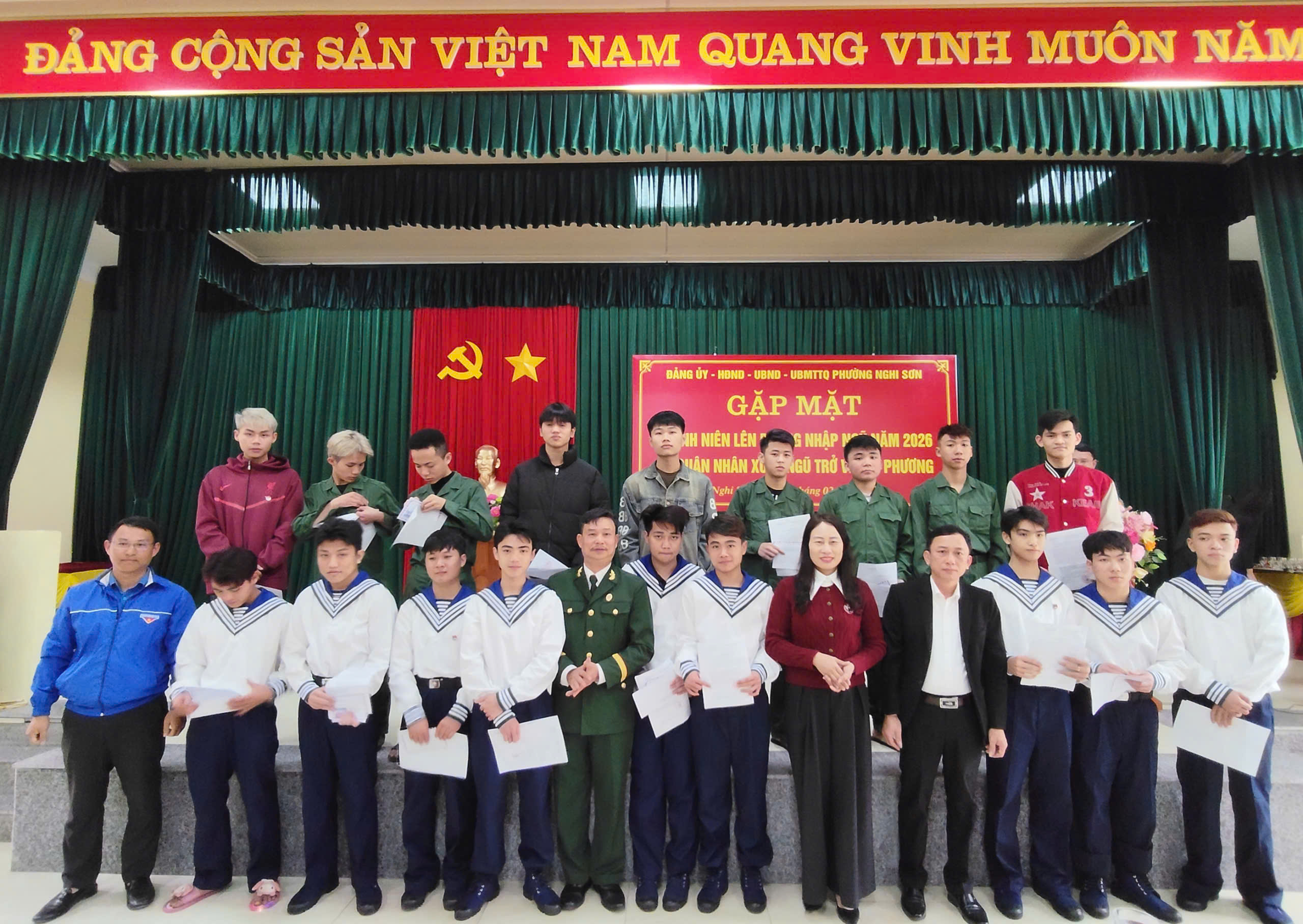 Anh-tin-bai