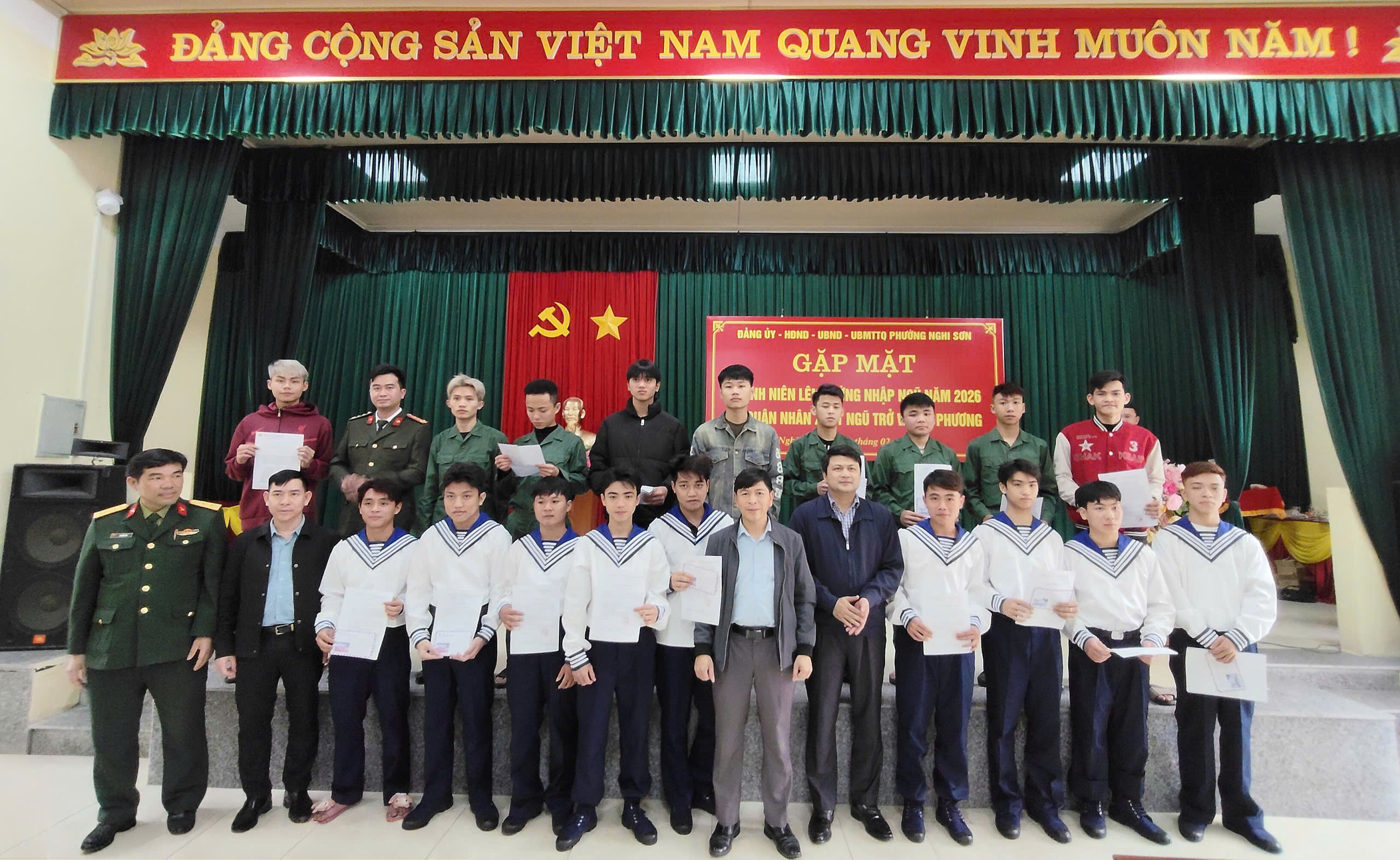 Đảng uỷ, HĐND, UBND, MTTQ phường Nghi Sơn Tổ chức gặp mặt, Trao quyết định thanh niên nhập ngũ năm 2026. Quân nhân xuất ngũ trở về địa phương