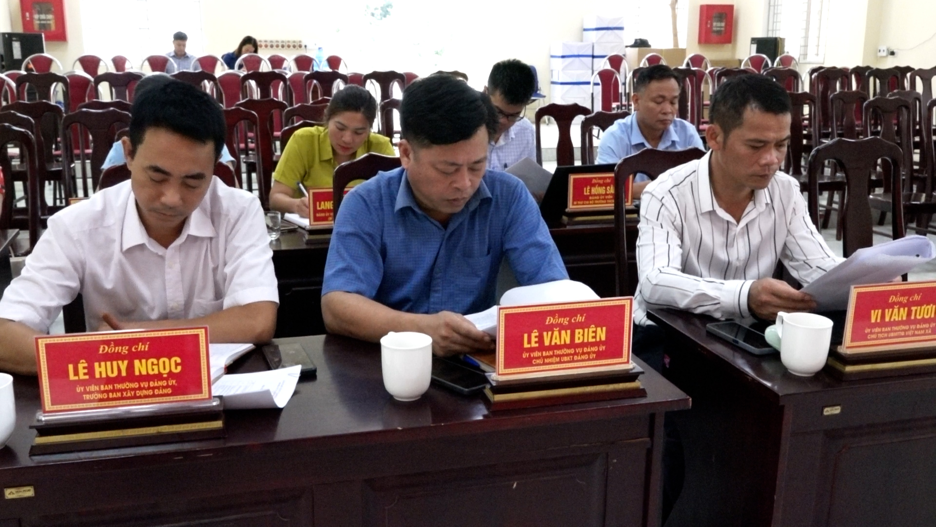 Anh-tin-bai