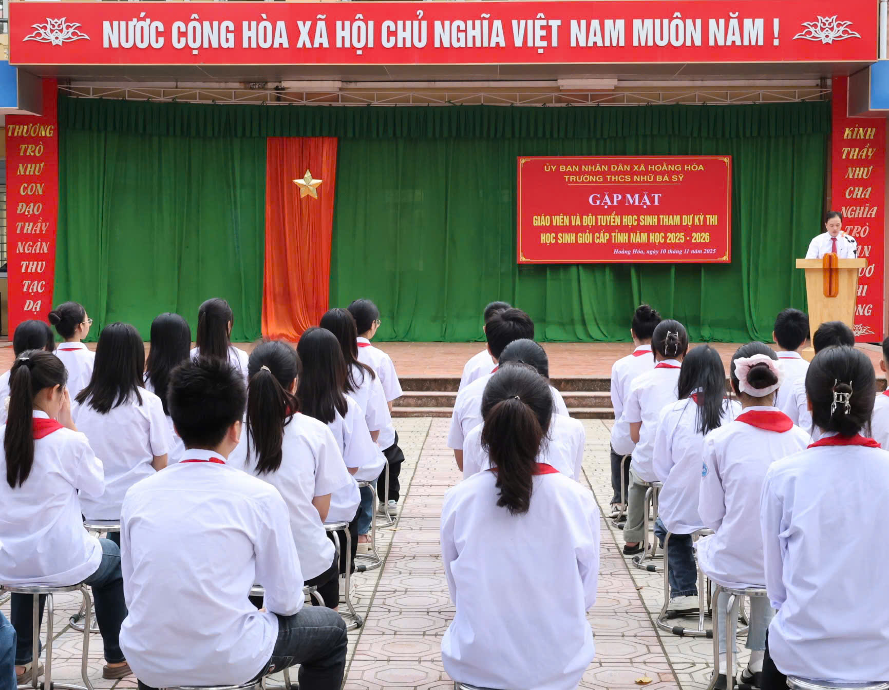 XÃ HOẰNG HÓA TỔ CHỨC GẶP MẶT GIÁO VIÊN VÀ HỌC SINH ĐỘI TUYỂN THAM DỰ KỲ THI HỌC SINH GIỎI CẤP TỈNH NĂM HỌC 2025–2026