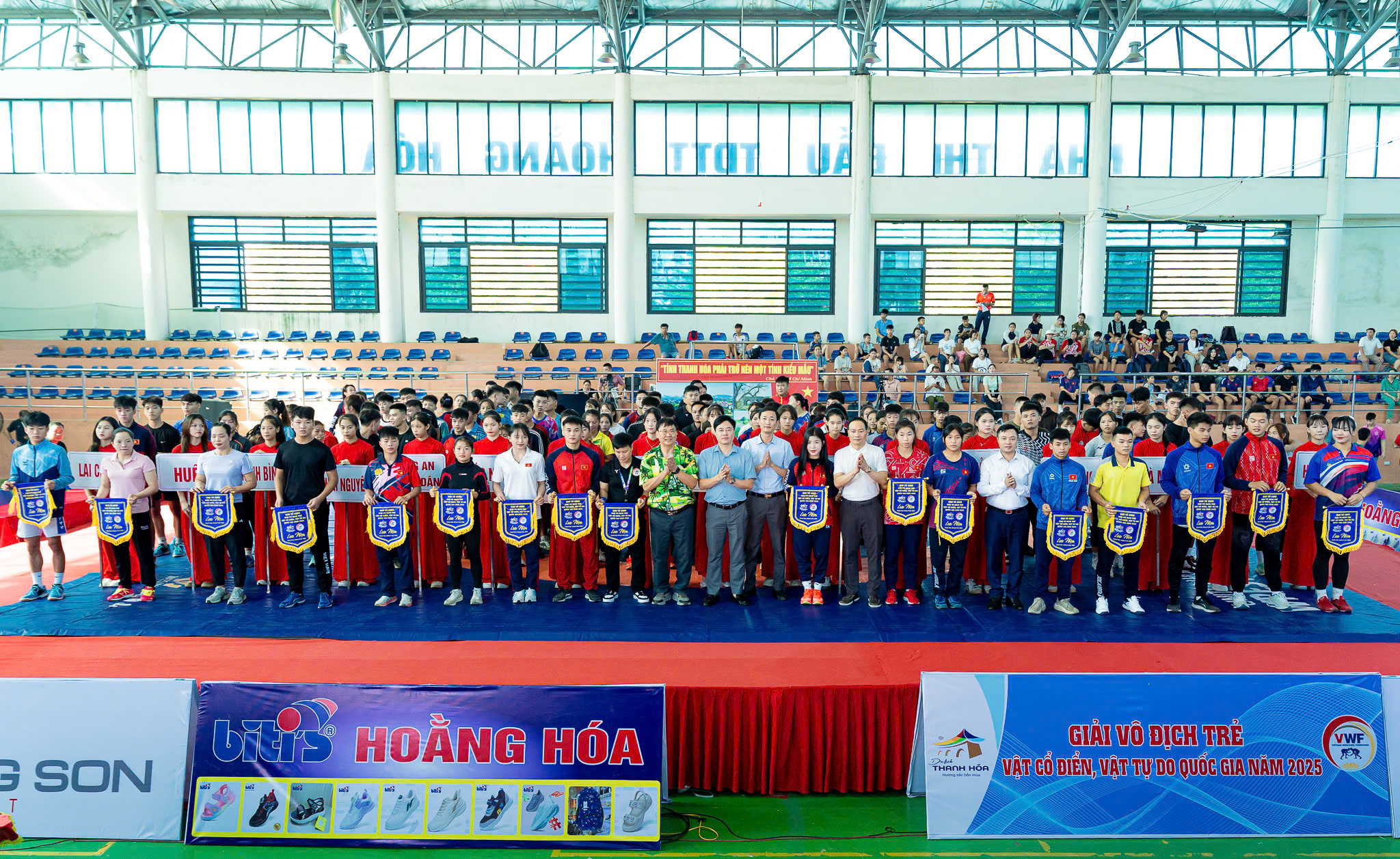 LỄ KHAI MẠC GIẢI VÔ ĐỊCH TRẺ VẬT CỔ ĐIỂN, VẬT TỰ DO QUỐC GIA NĂM 2025 TẠI HOẰNG HÓA: TRANG TRỌNG – ẤN TƯỢNG – KHÍ THẾ