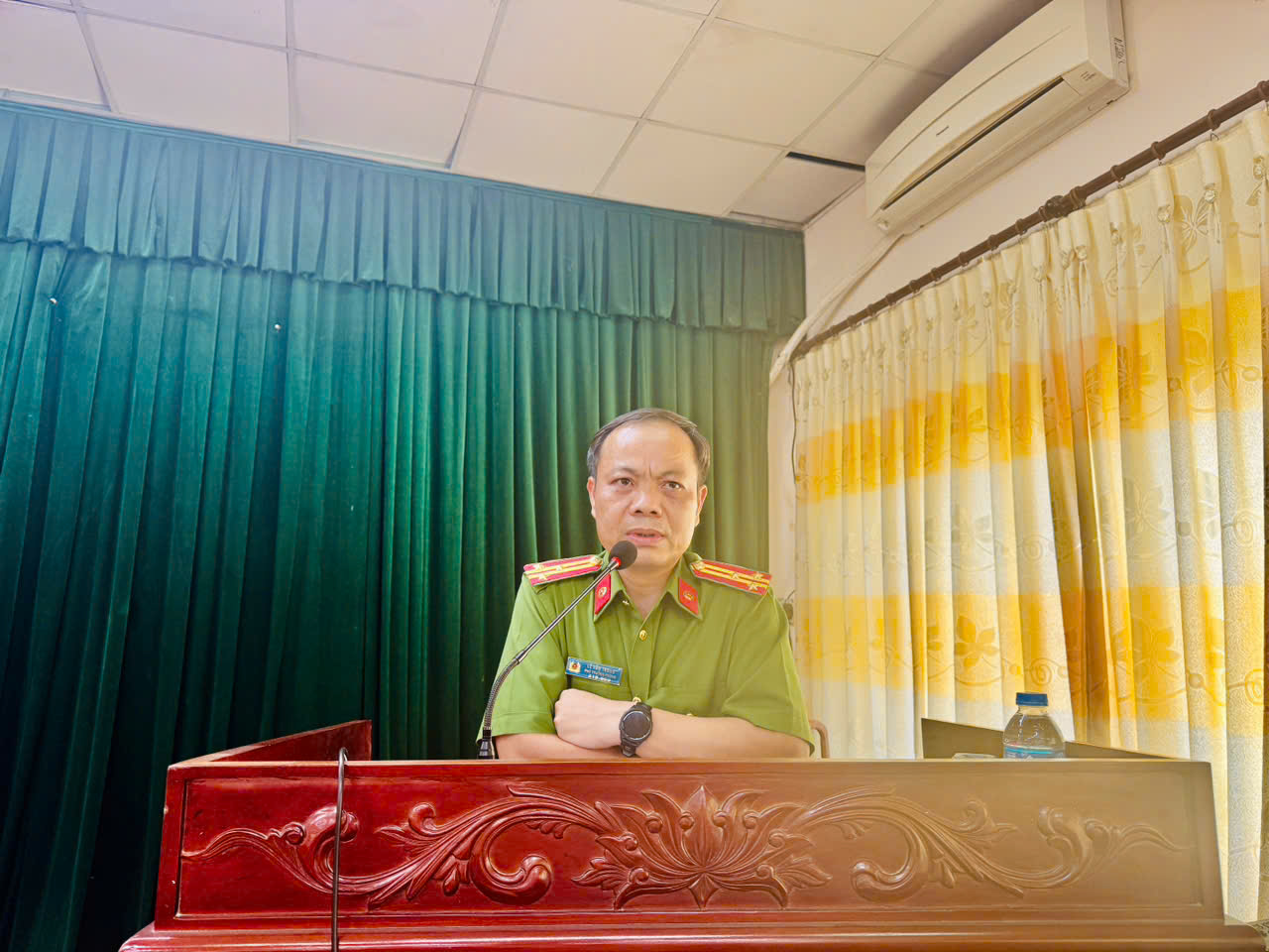 Anh-tin-bai