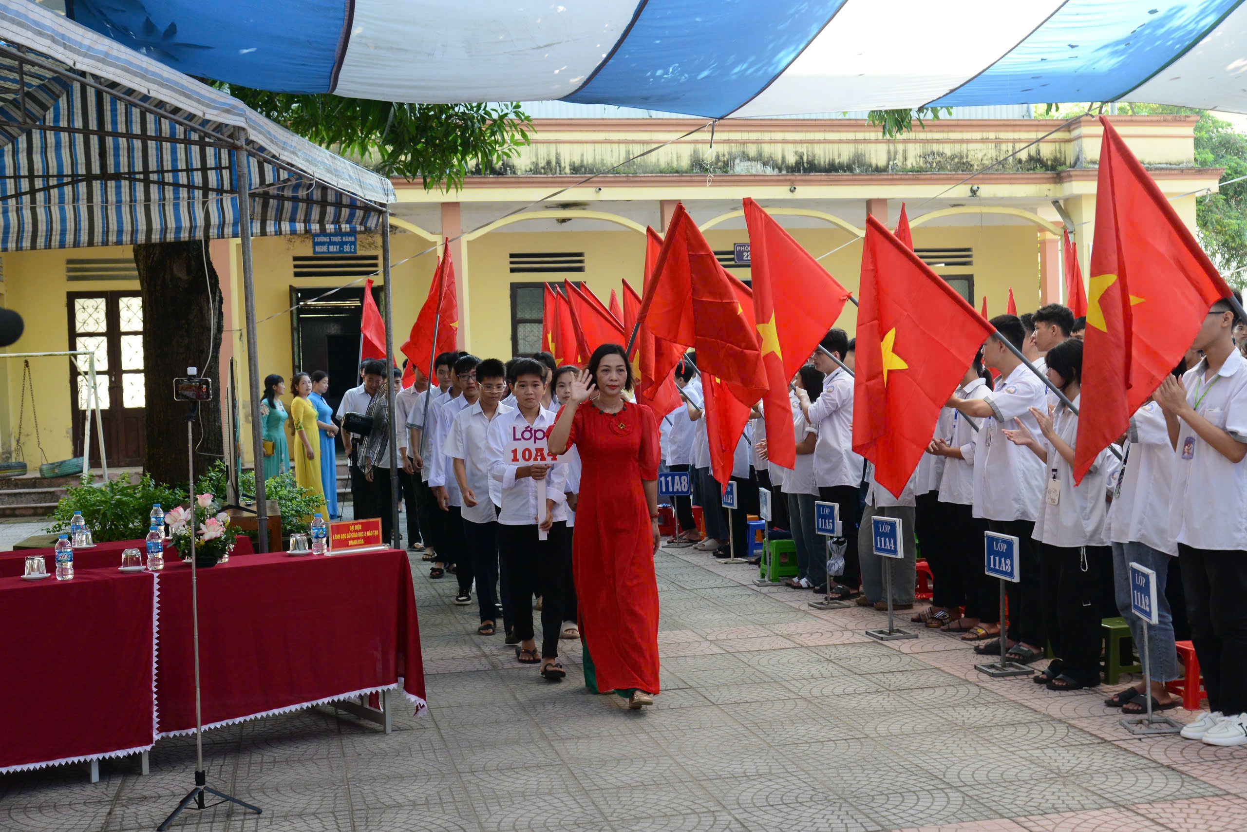 Anh-tin-bai