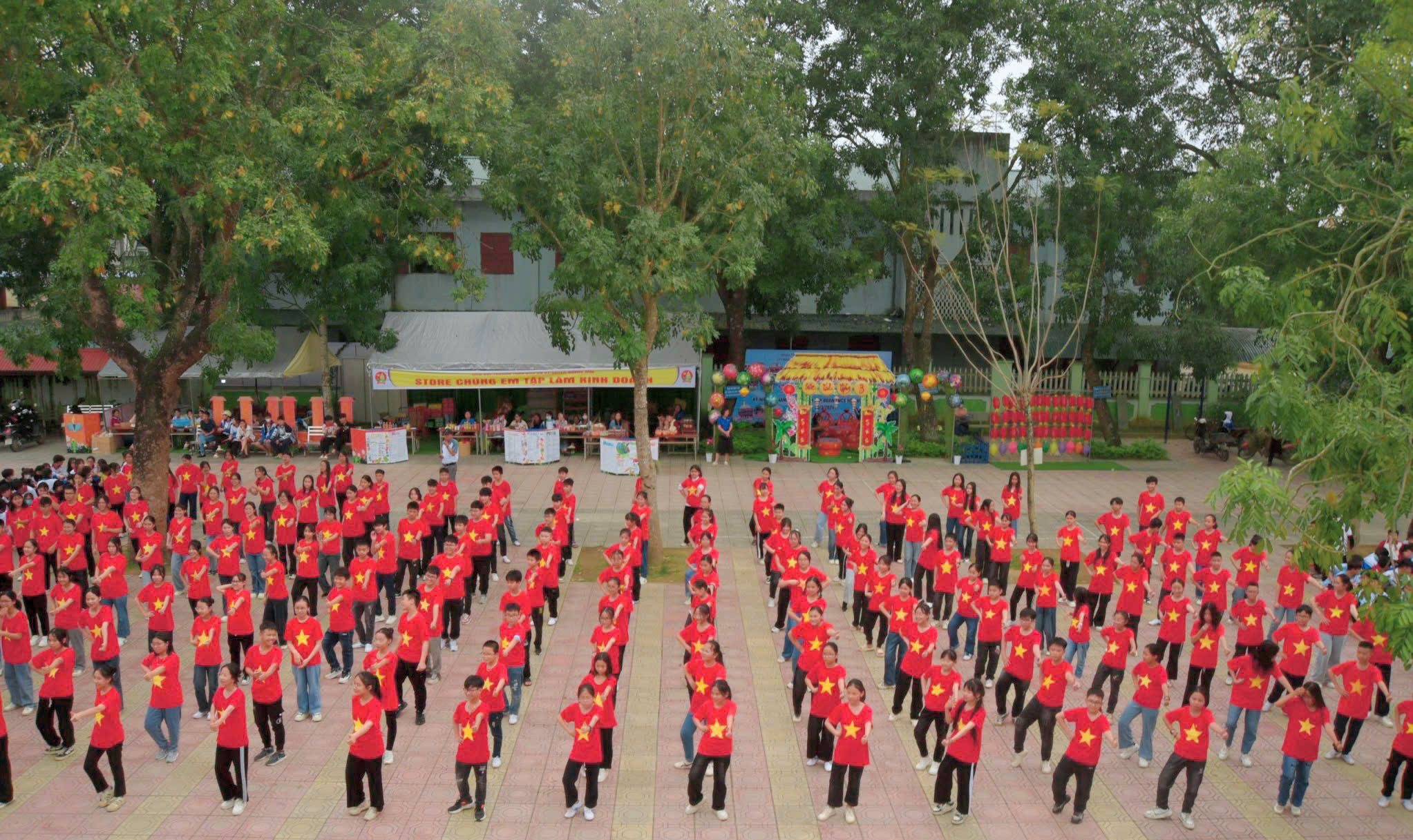 Anh-tin-bai
