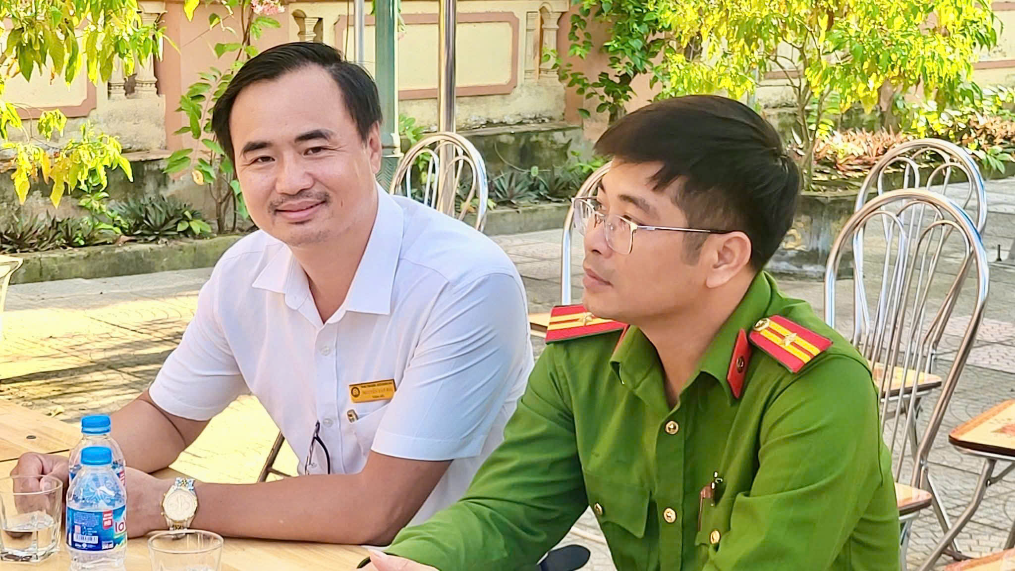 Anh-tin-bai