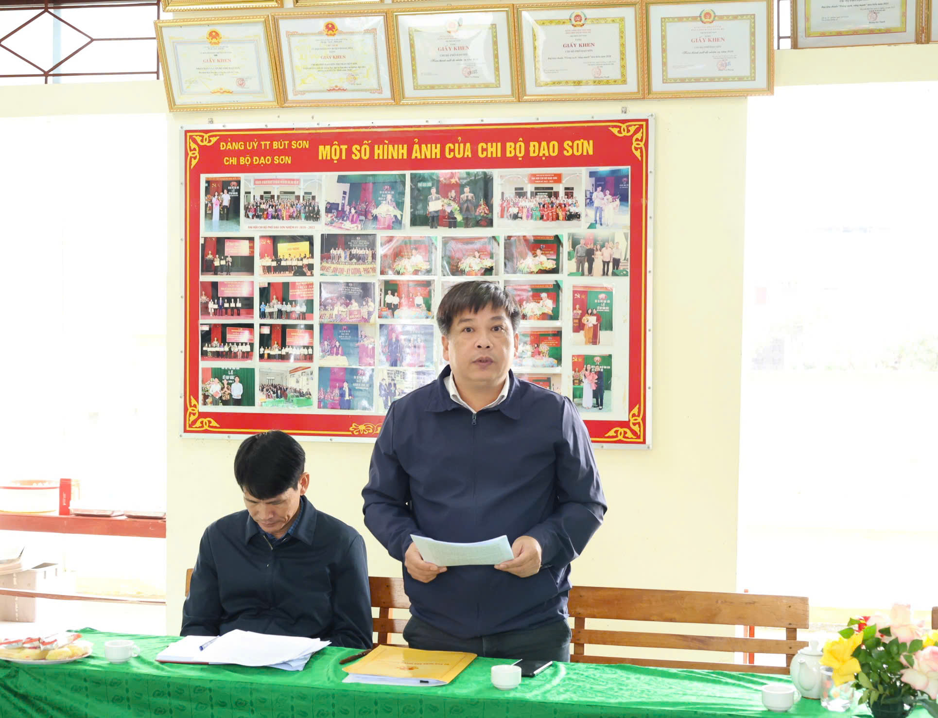 Anh-tin-bai
