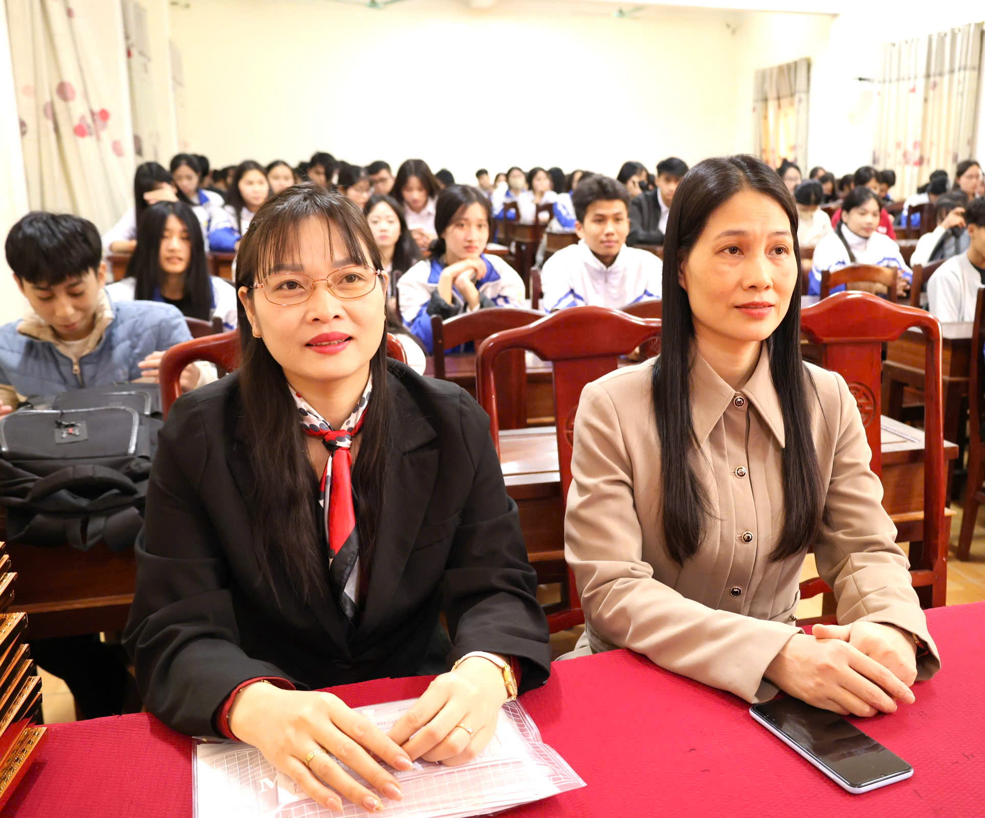 Anh-tin-bai