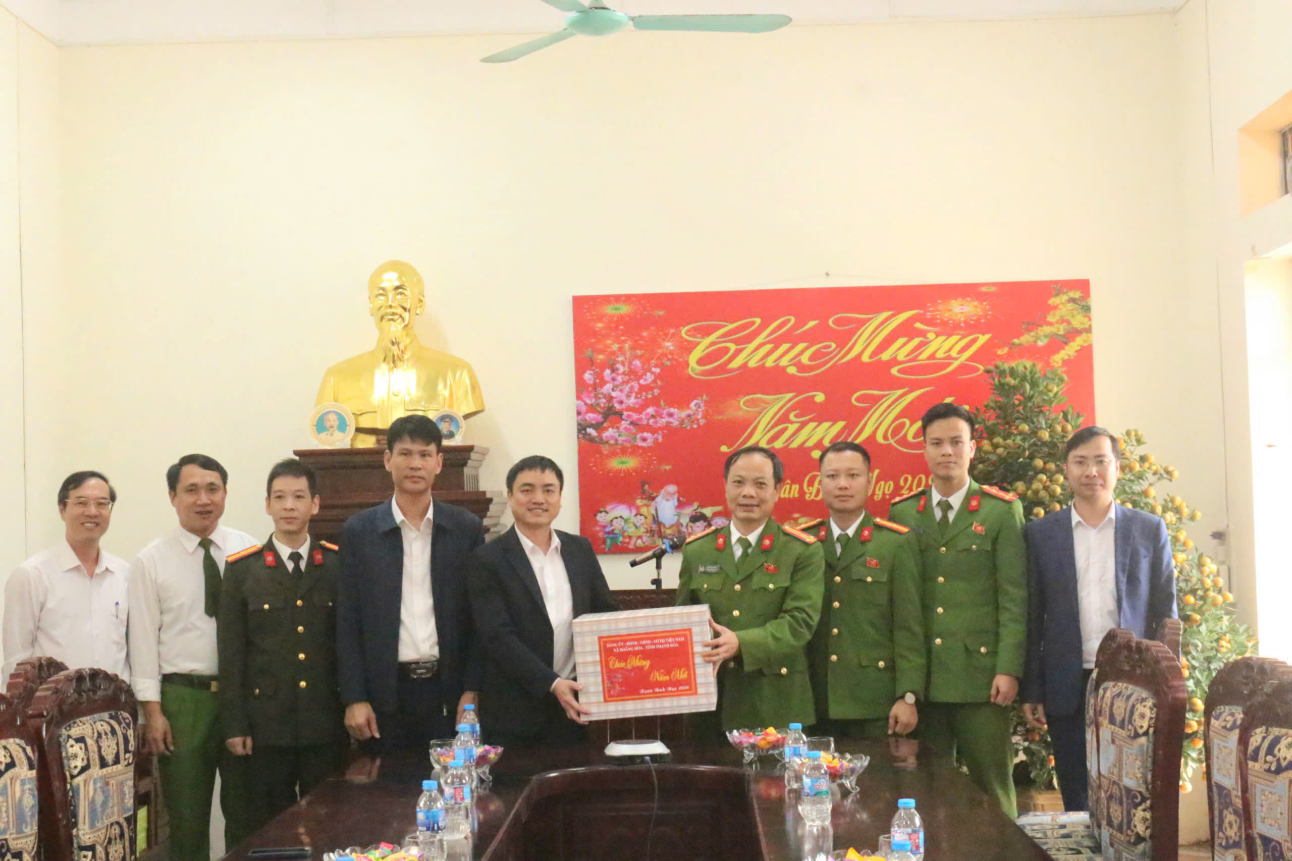 Anh-tin-bai