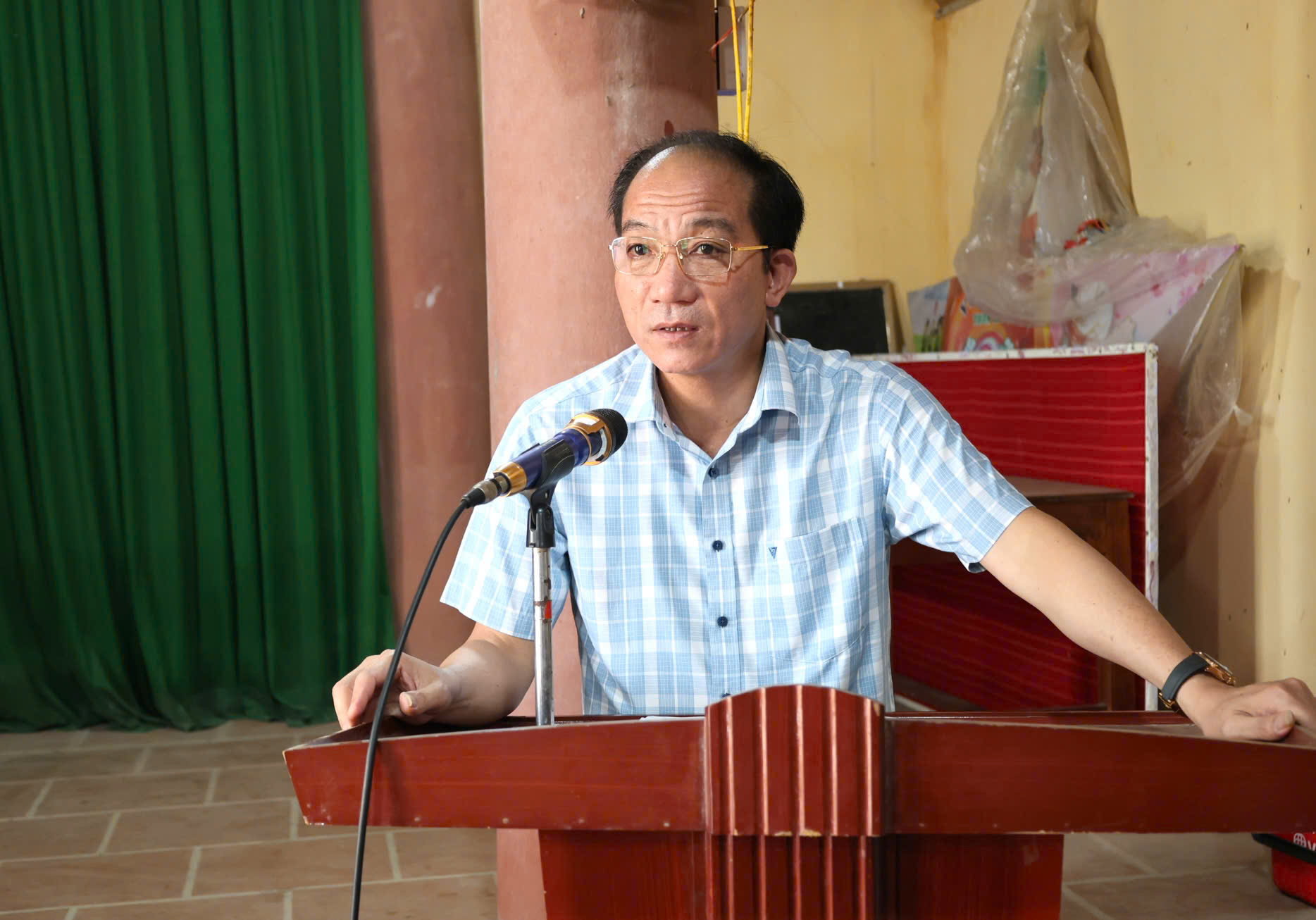 Anh-tin-bai