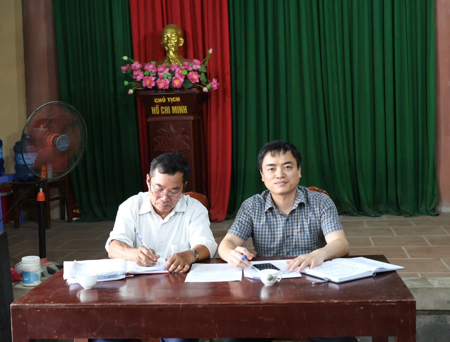 Anh-tin-bai