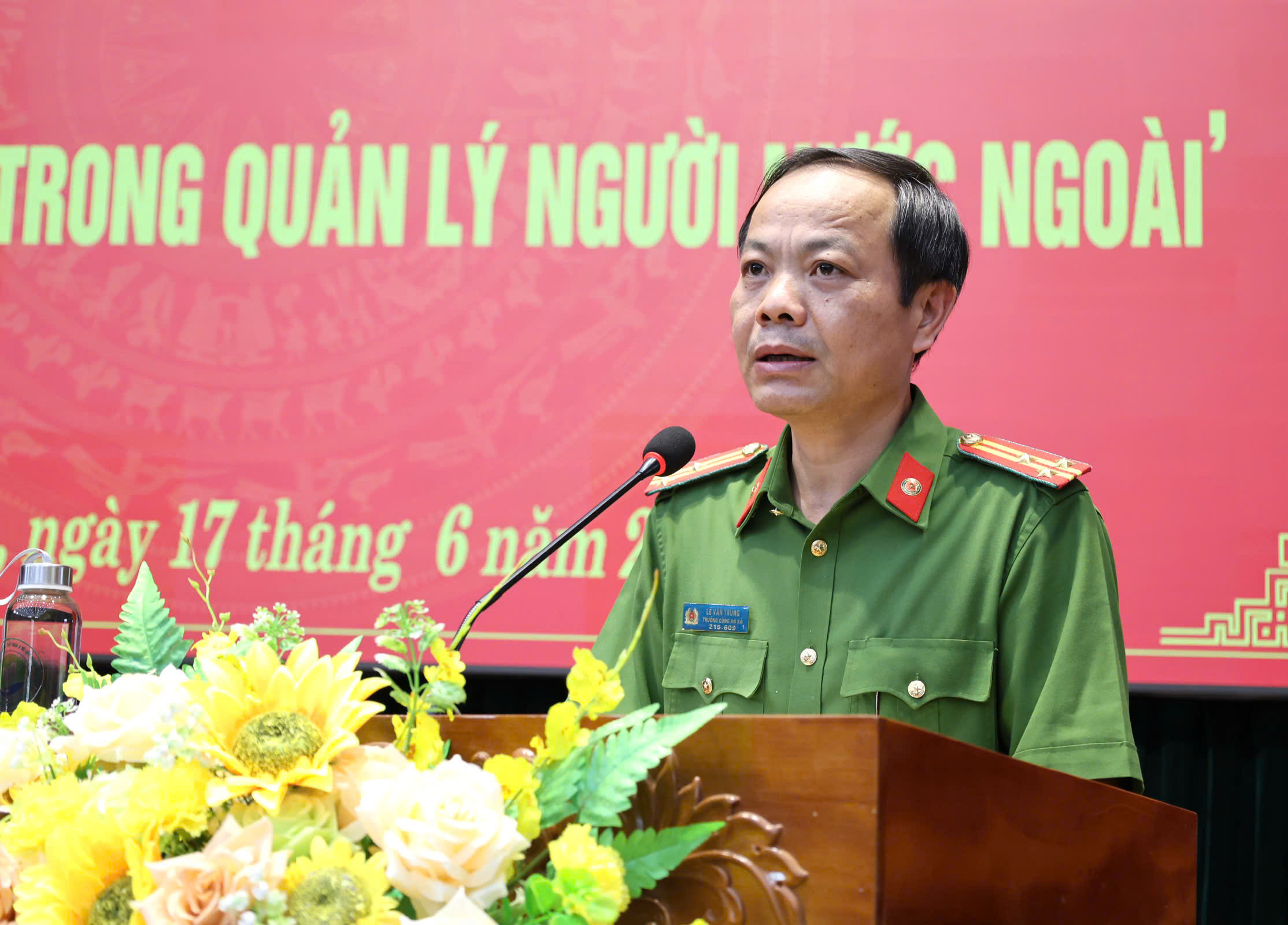 Anh-tin-bai