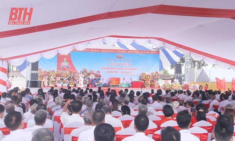toàn cảnh buổi lễ.jpg