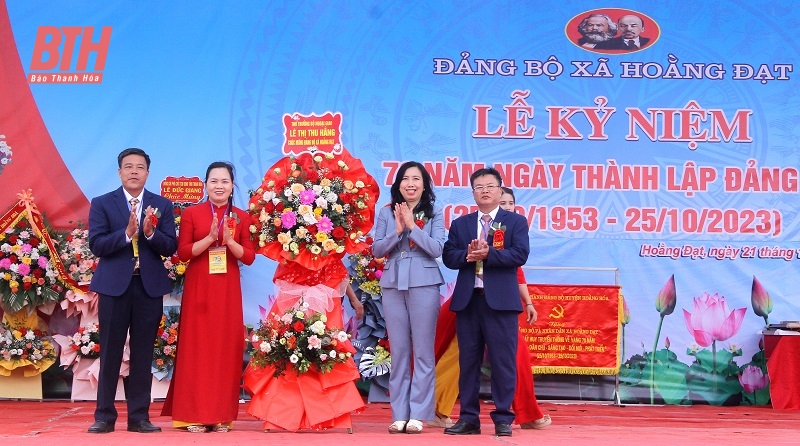 hằng.jpg