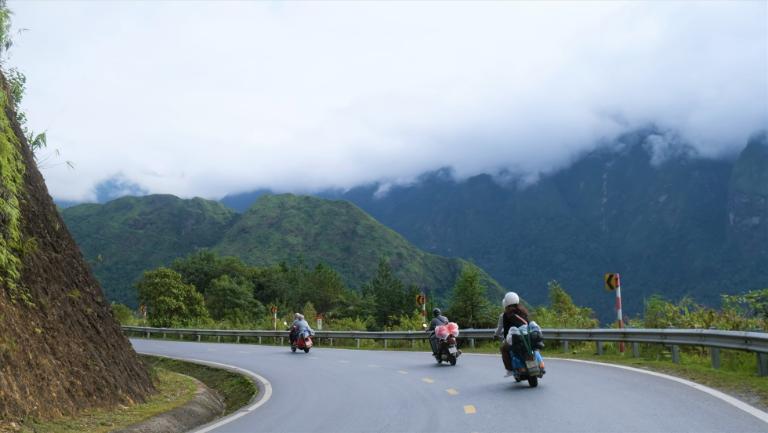 cung-phuot-bang-xe-may-dep-nhat-viet-nam