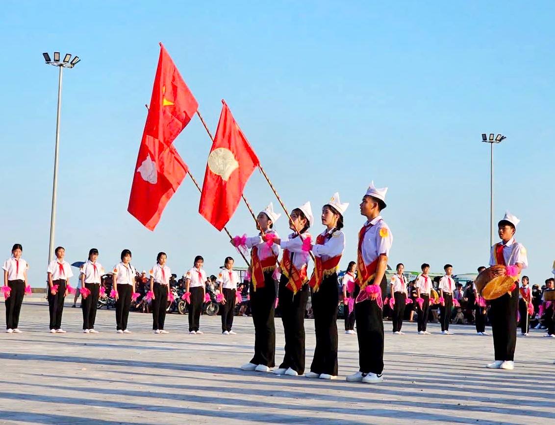 Anh-tin-bai