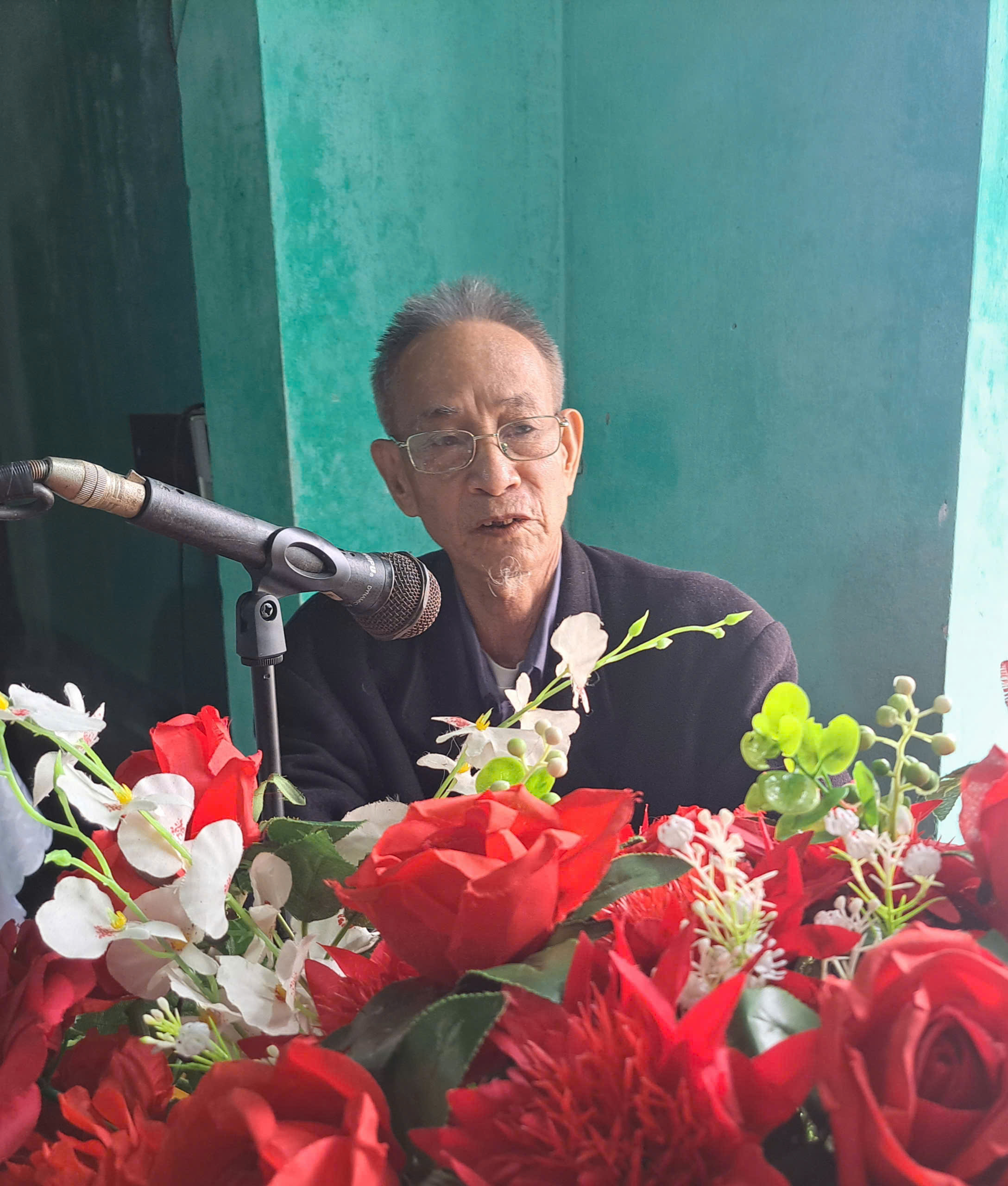 Anh-tin-bai