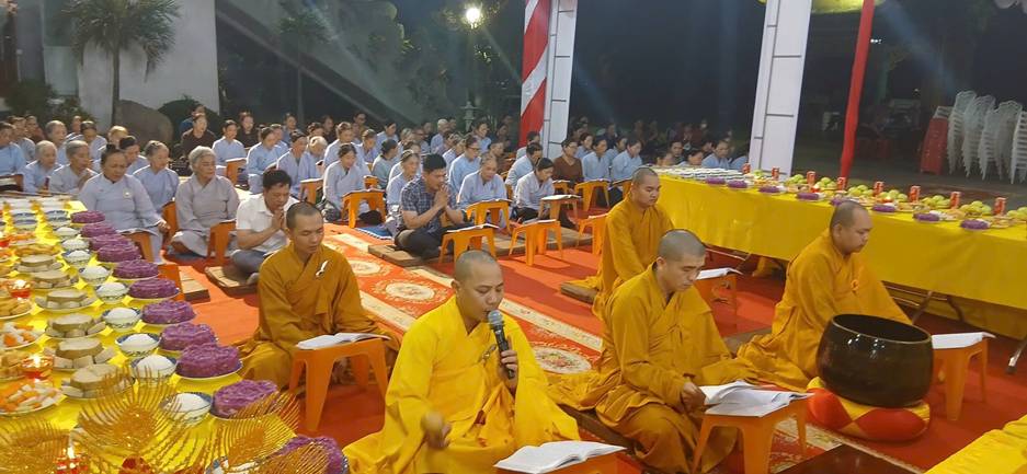 Có thể là hình ảnh về đền thờ