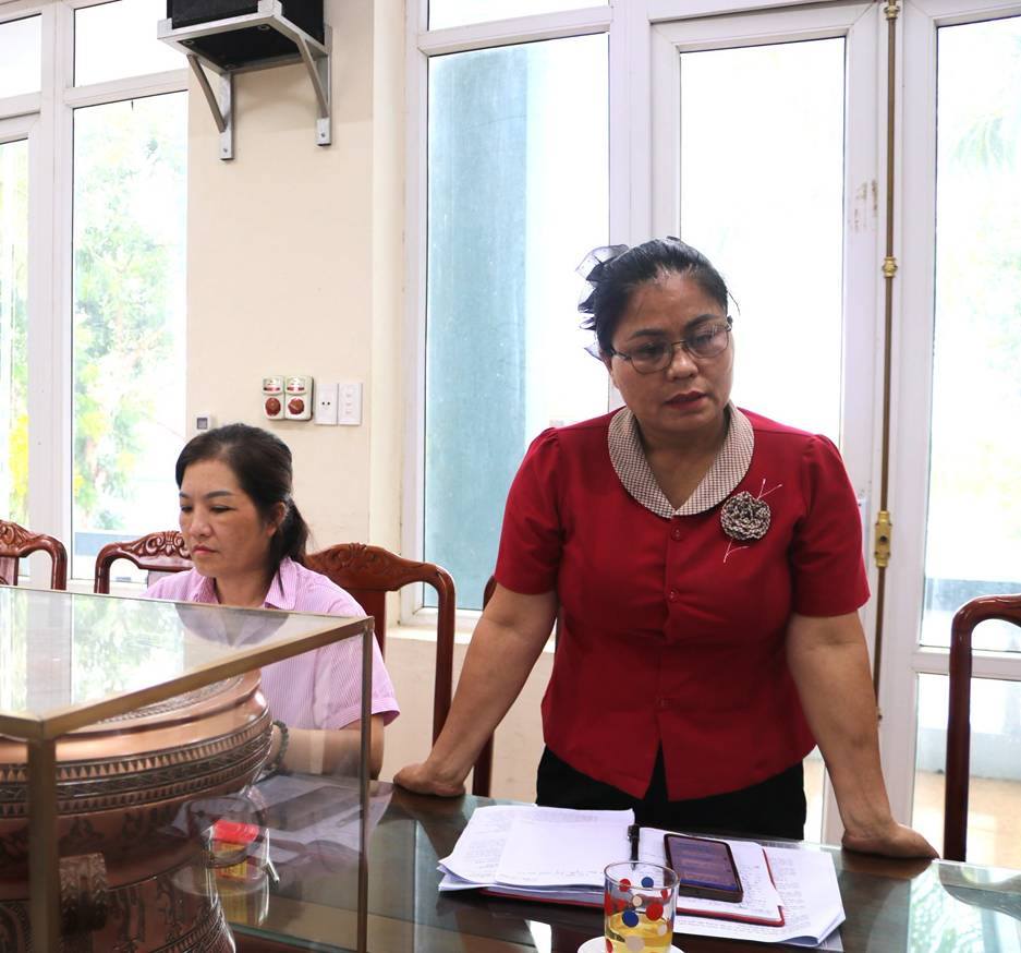 Có thể là hình ảnh về một hoặc nhiều người