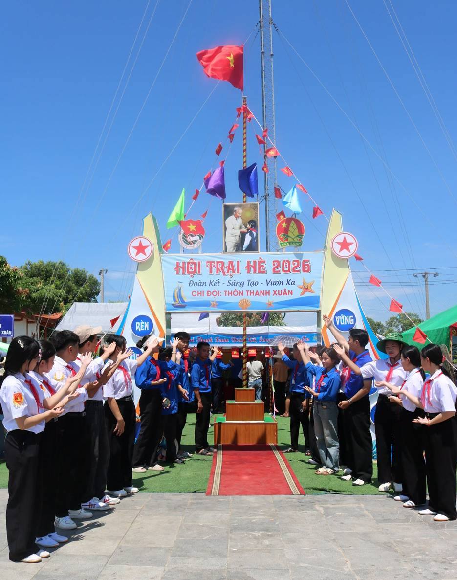 Có thể là hình ảnh về văn bản cho biết 'HỘI TRẠI HỘNTRAIHE2026 HE 2026 Đoàn Kết -Sáng Tạo Viron Ka CHIĐỘI:THÔNTHANHXUÁN CHI ĐỘI: THÔN THANH XUÂN xaAm ဓ္ RÊN VỪNG'
