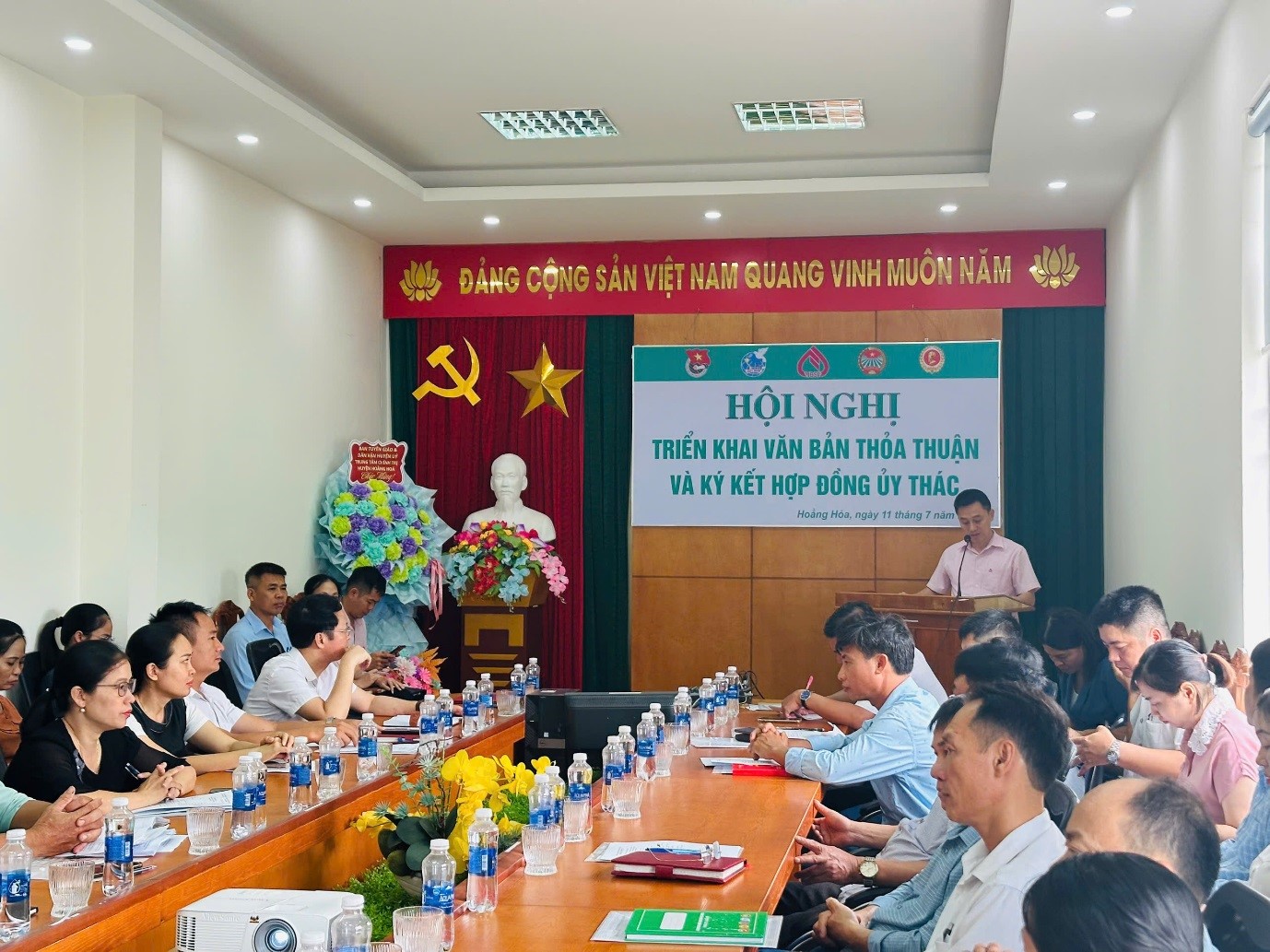 Phòng giao dịch Ngân hàng Chính sách xã hội Hoằng Hóa: Ký kết ủy thác cho vay hộ nghèo và các đối tượng chính sách khác thuộc xã Hoằng Tiến