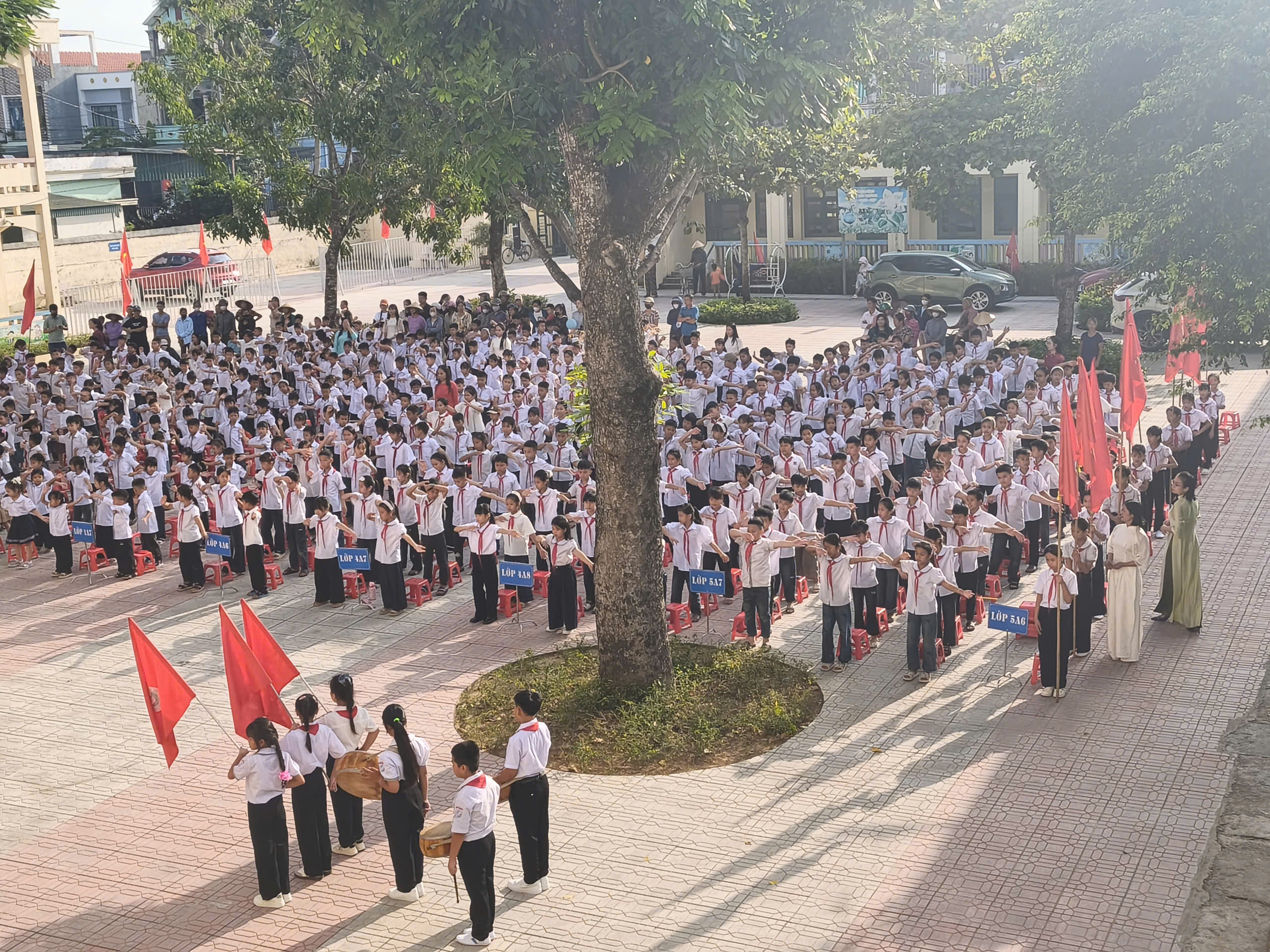 Anh-tin-bai