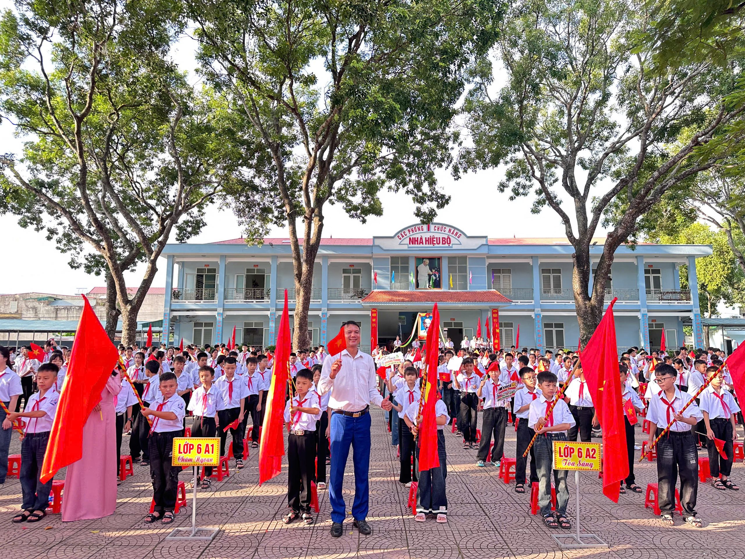 Anh-tin-bai
