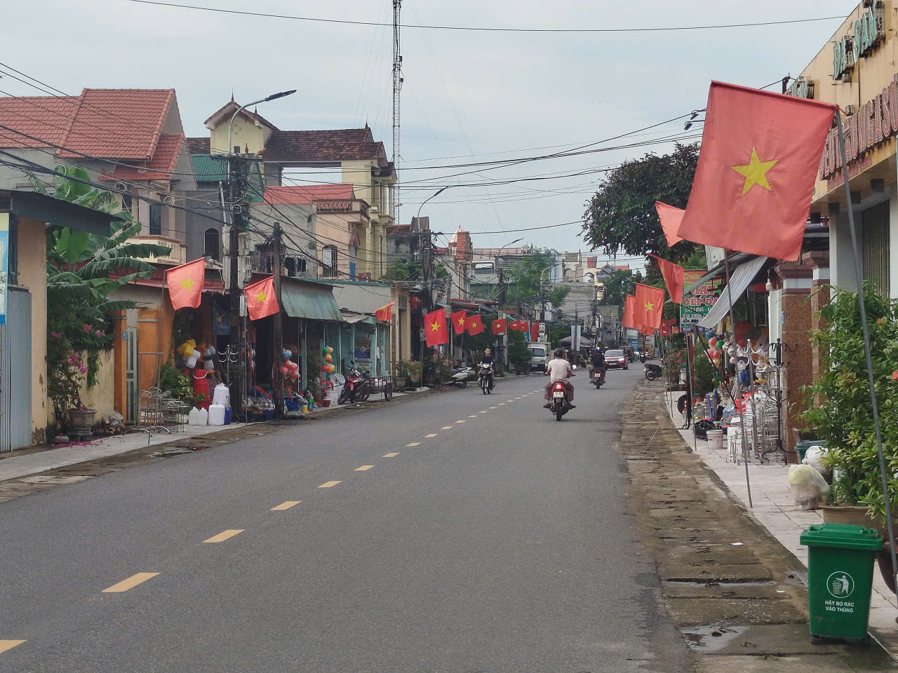 Anh-tin-bai