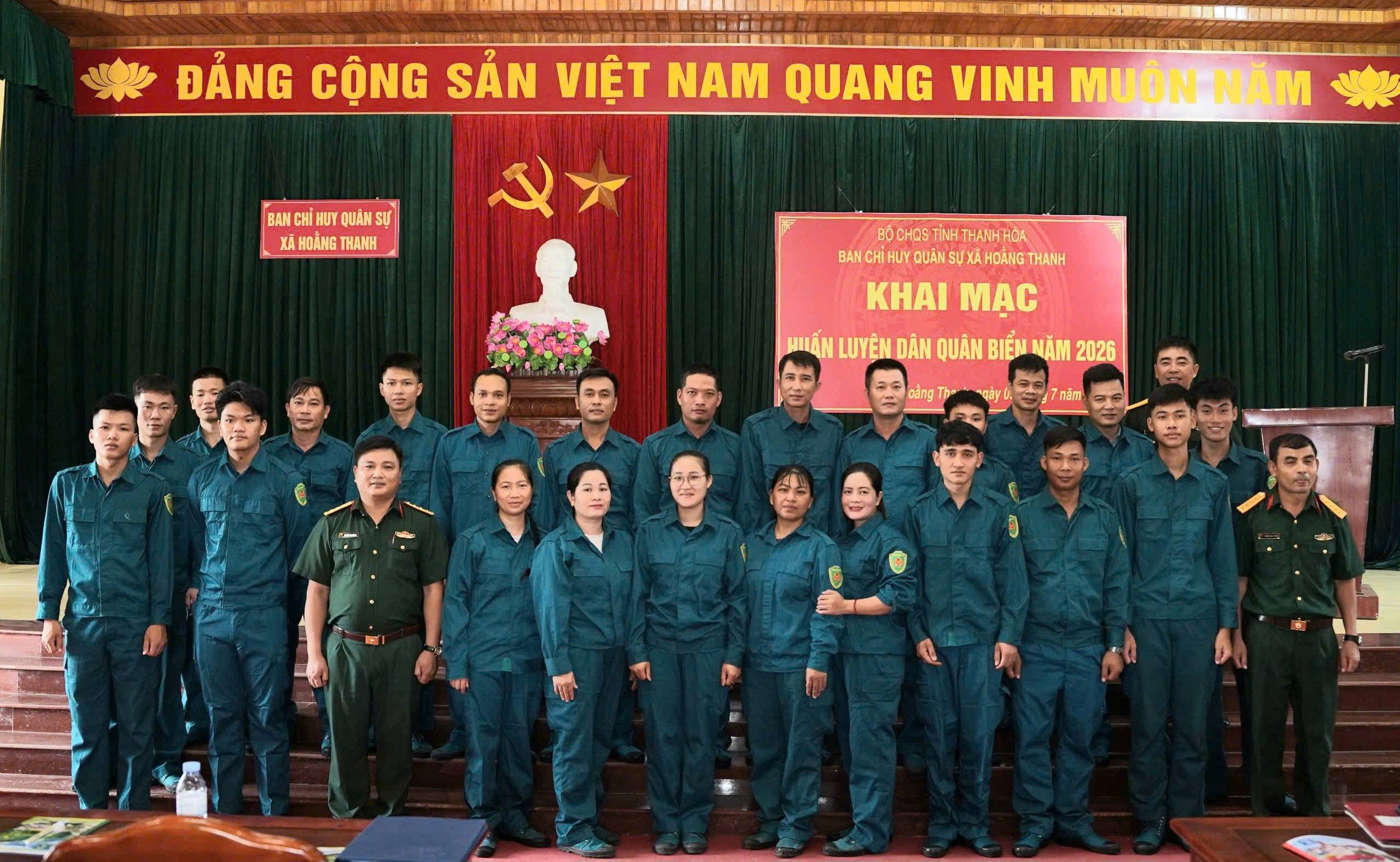 BAN CHỈ HUY QUÂN SỰ XÃ HOẰNG THANH KHAI MẠC HUẤN LUYỆN LỰC LƯỢNG DÂN QUÂN BIỂN NĂM 2026