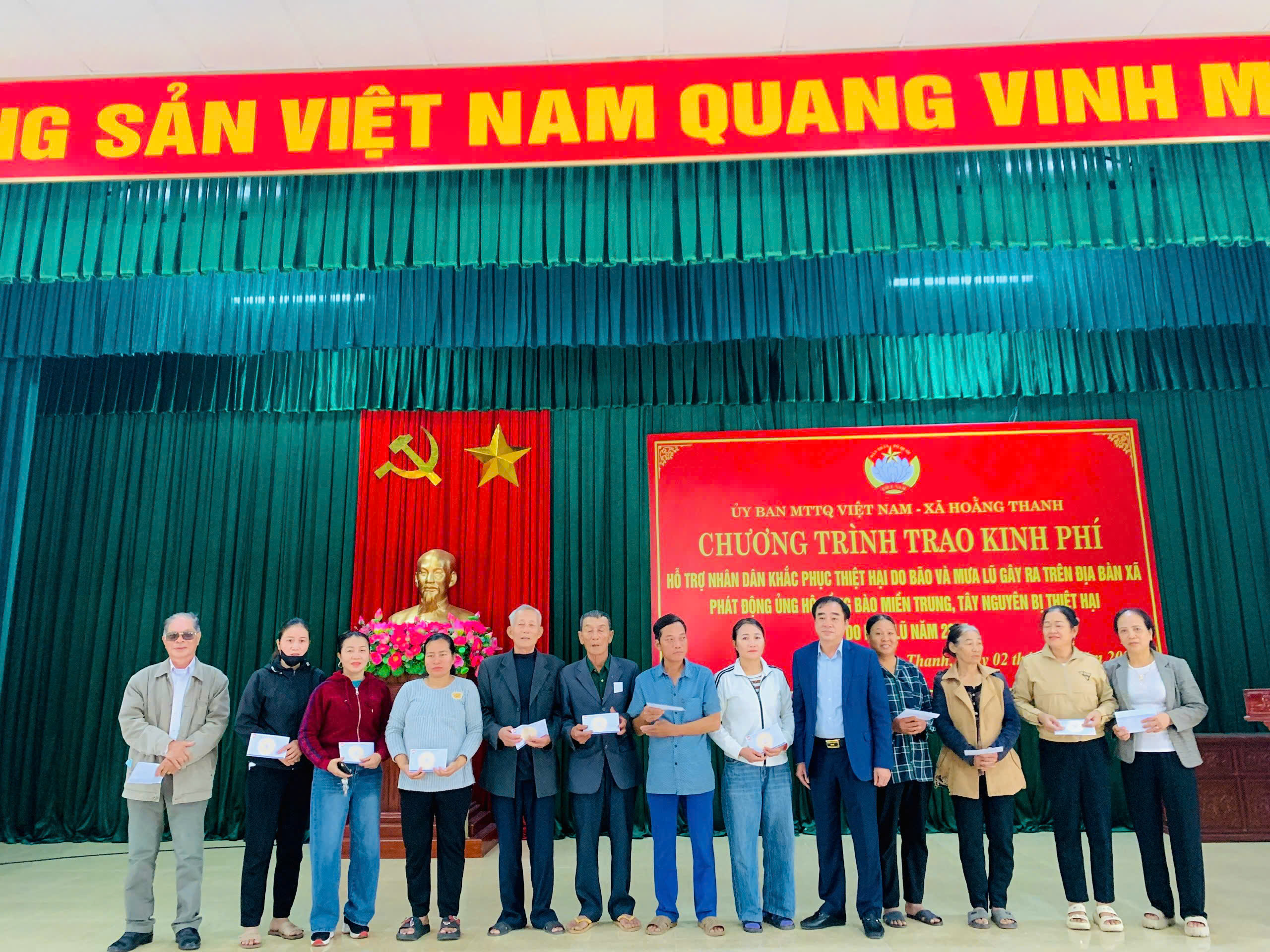 Anh-tin-bai