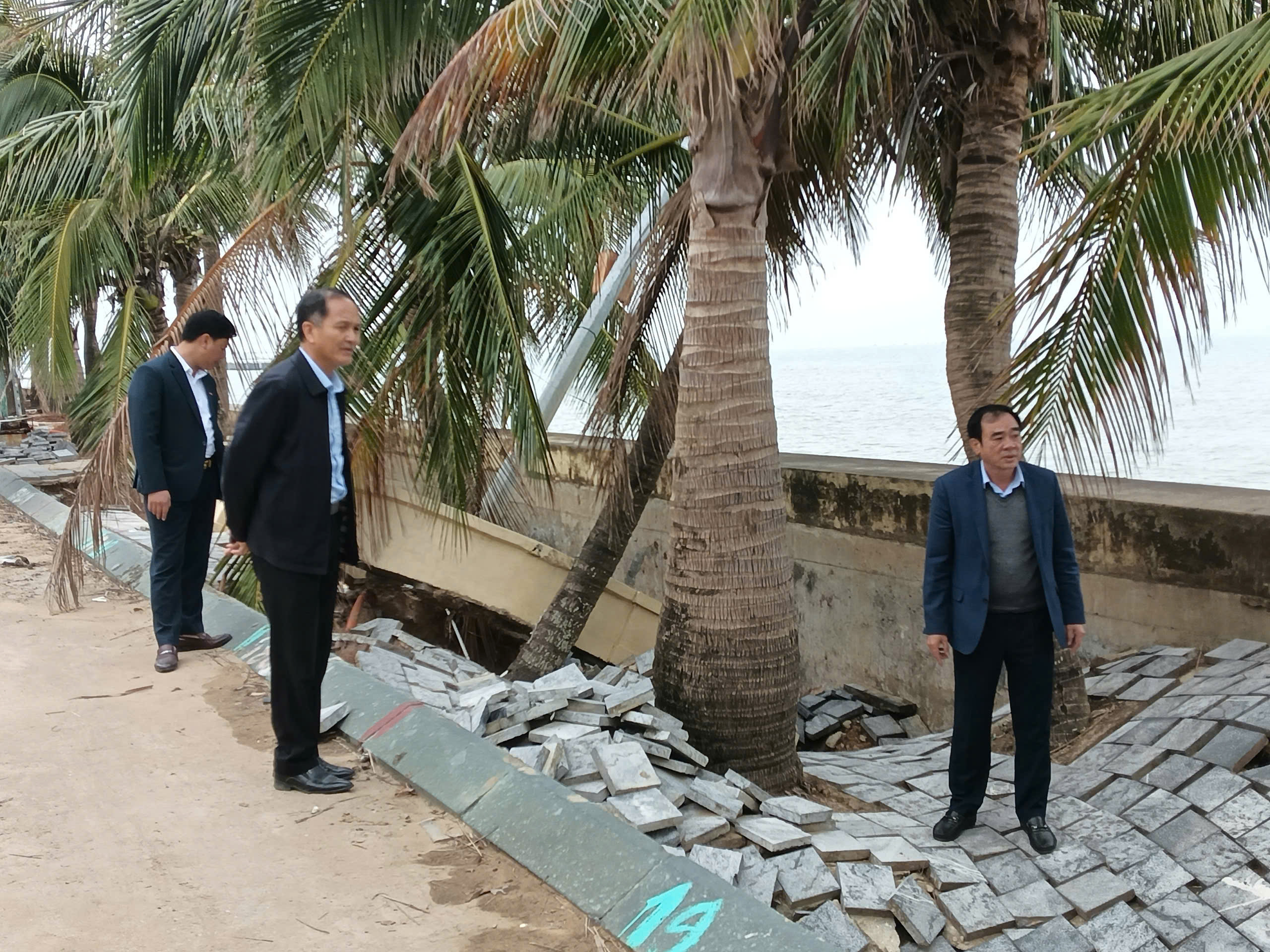 Anh-tin-bai