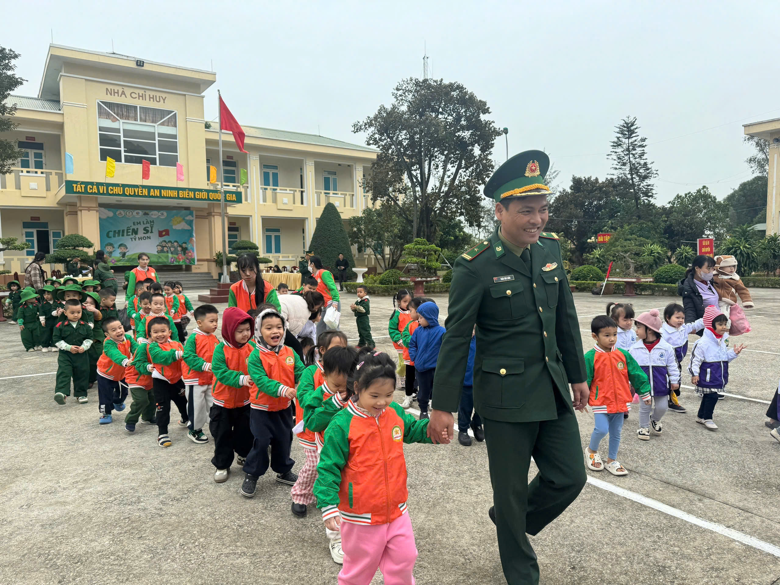 Anh-tin-bai