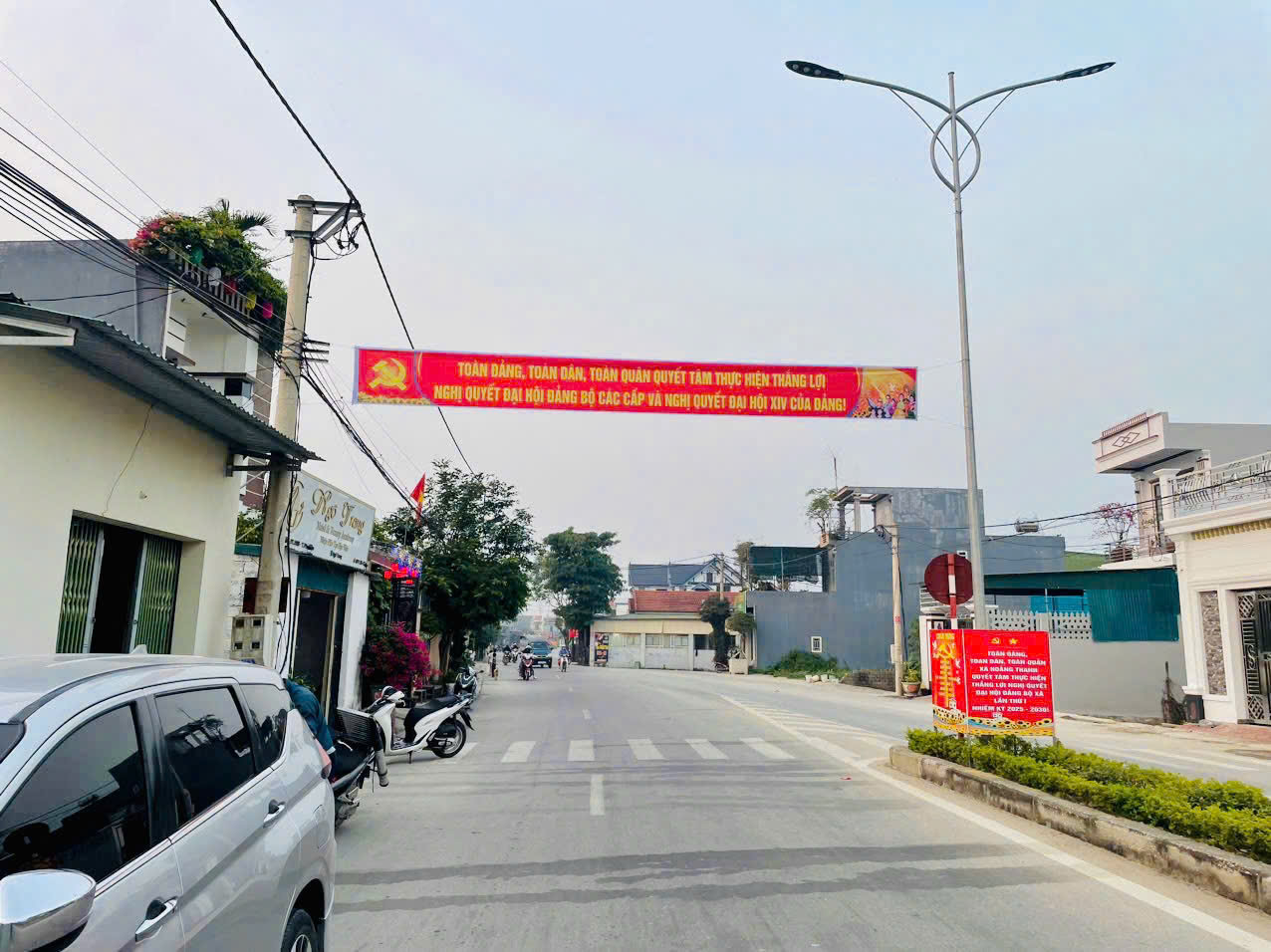 Anh-tin-bai