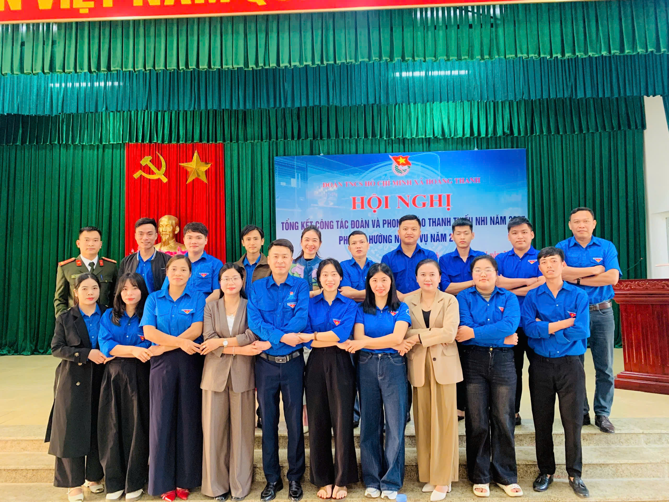 Anh-tin-bai