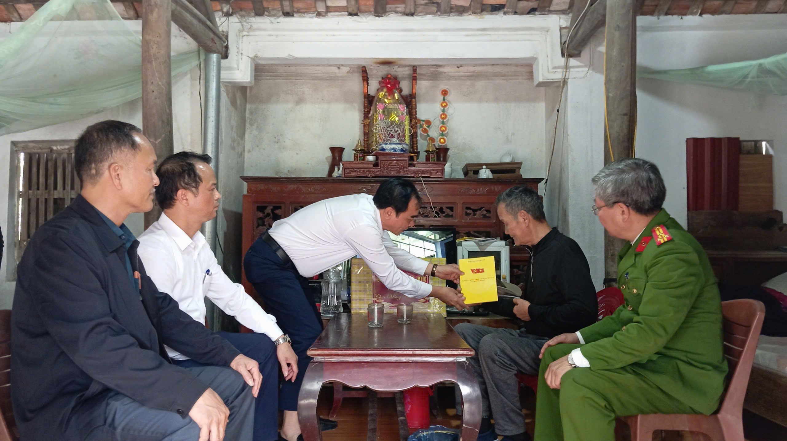 Anh-tin-bai