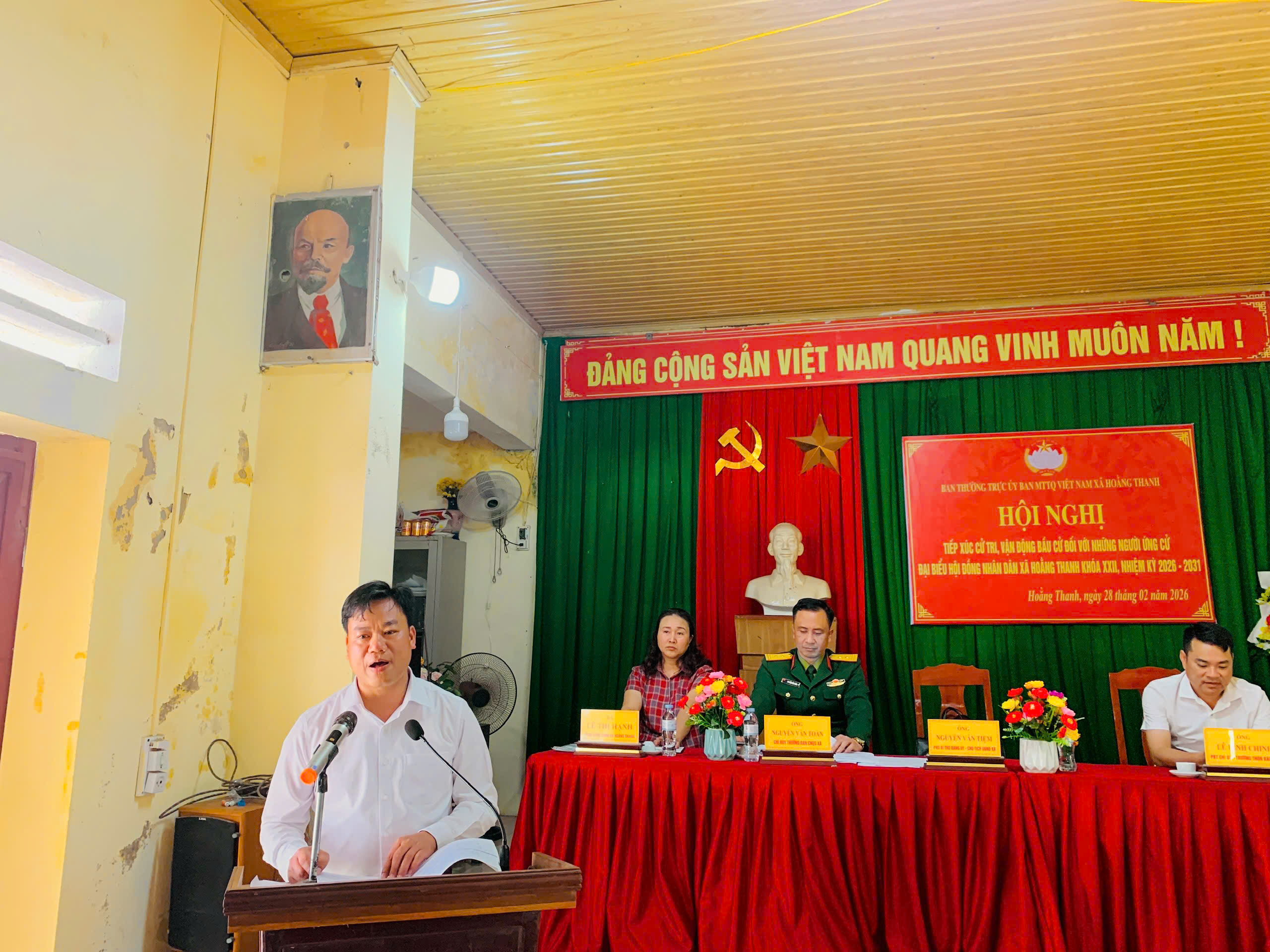 Anh-tin-bai