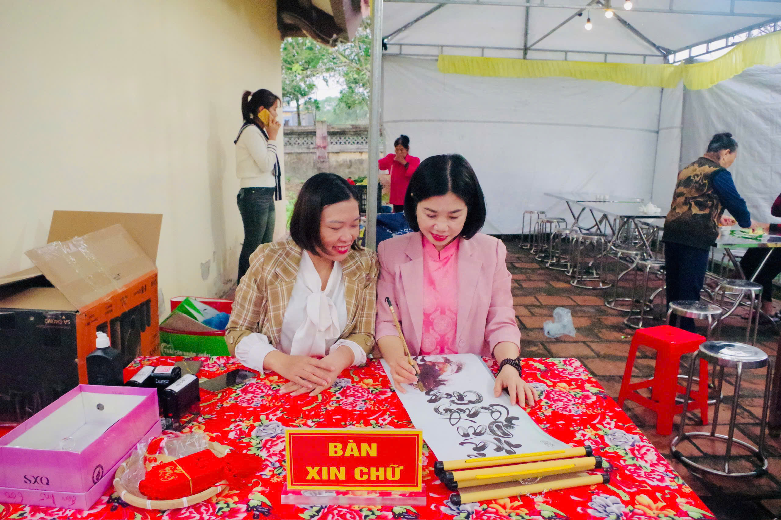 Anh-tin-bai