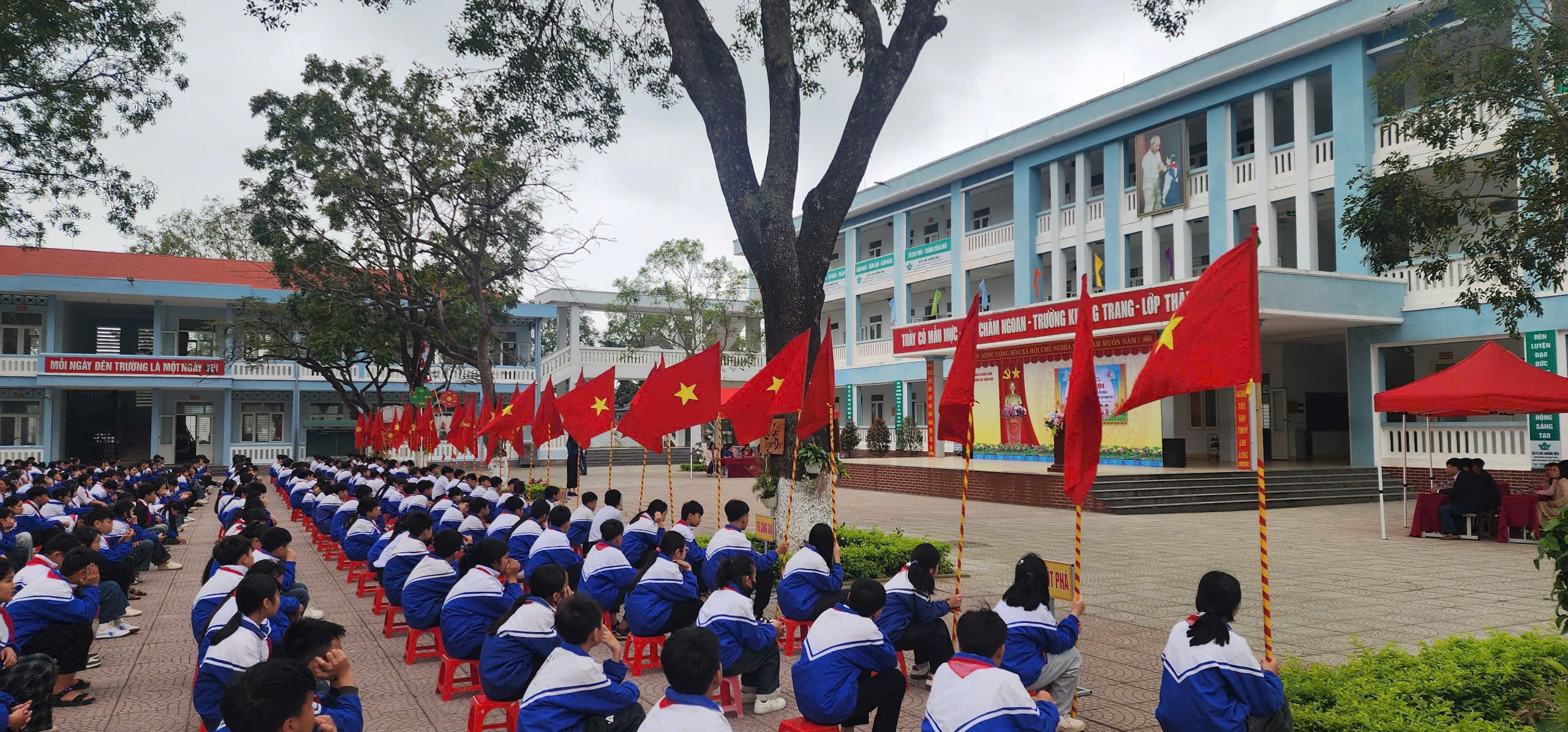 Anh-tin-bai