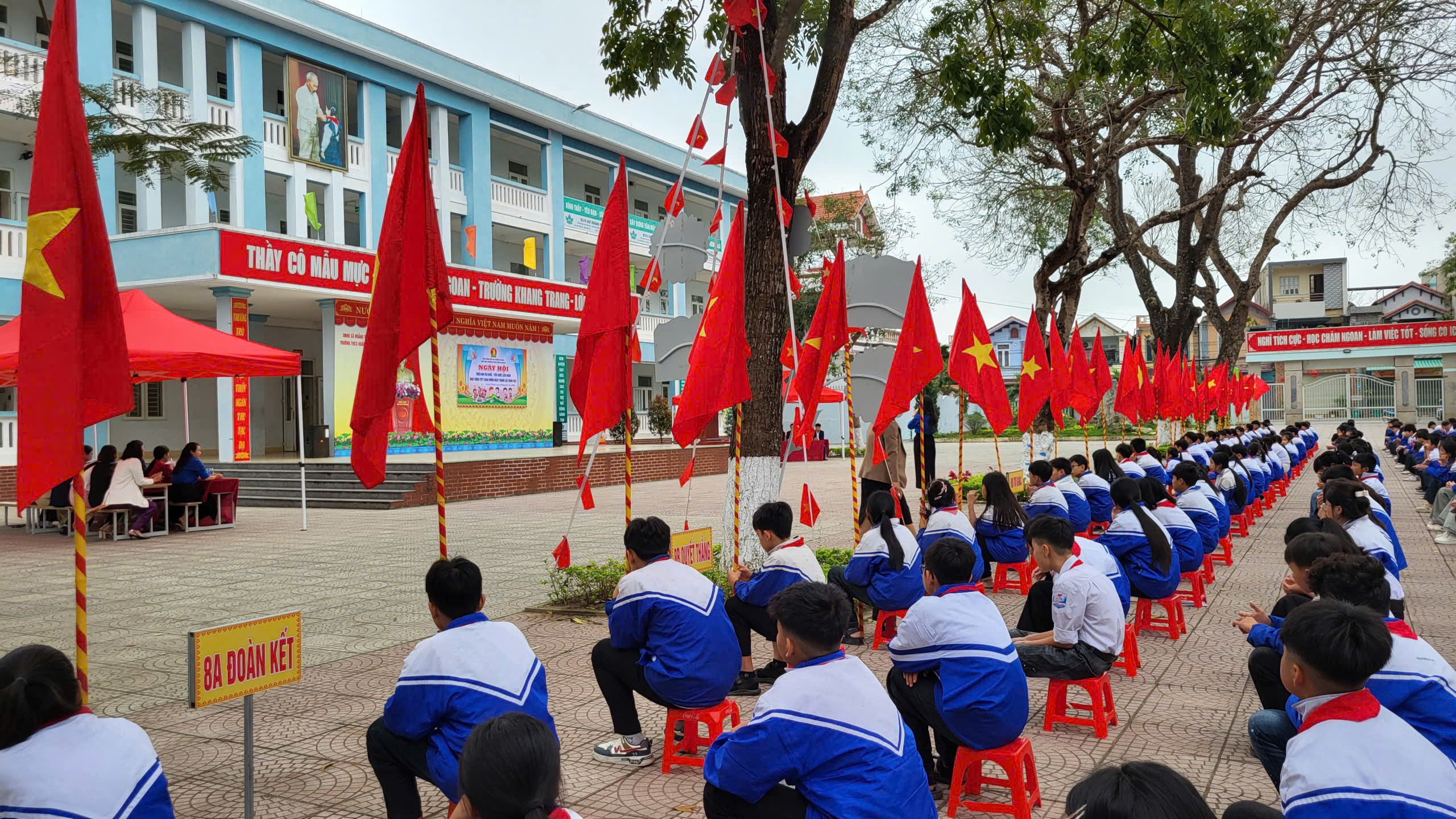 Anh-tin-bai