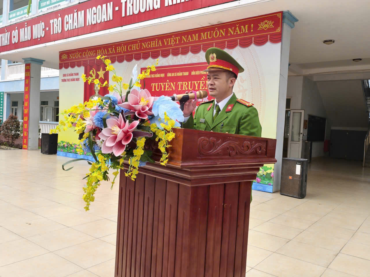 Anh-tin-bai