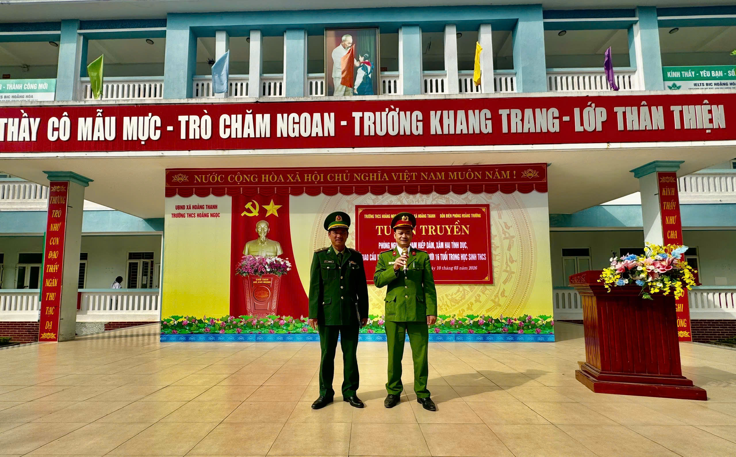Anh-tin-bai