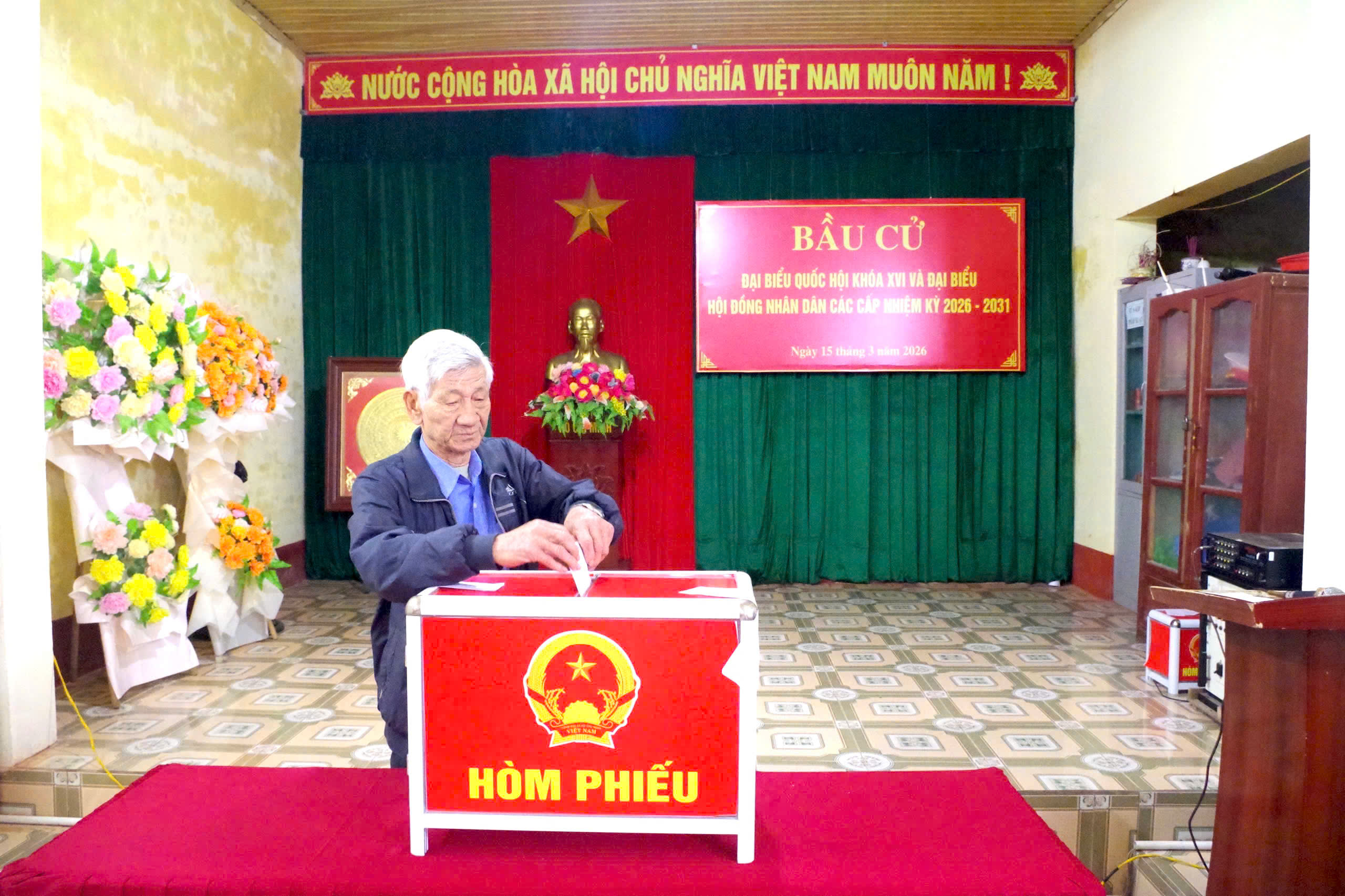 Anh-tin-bai