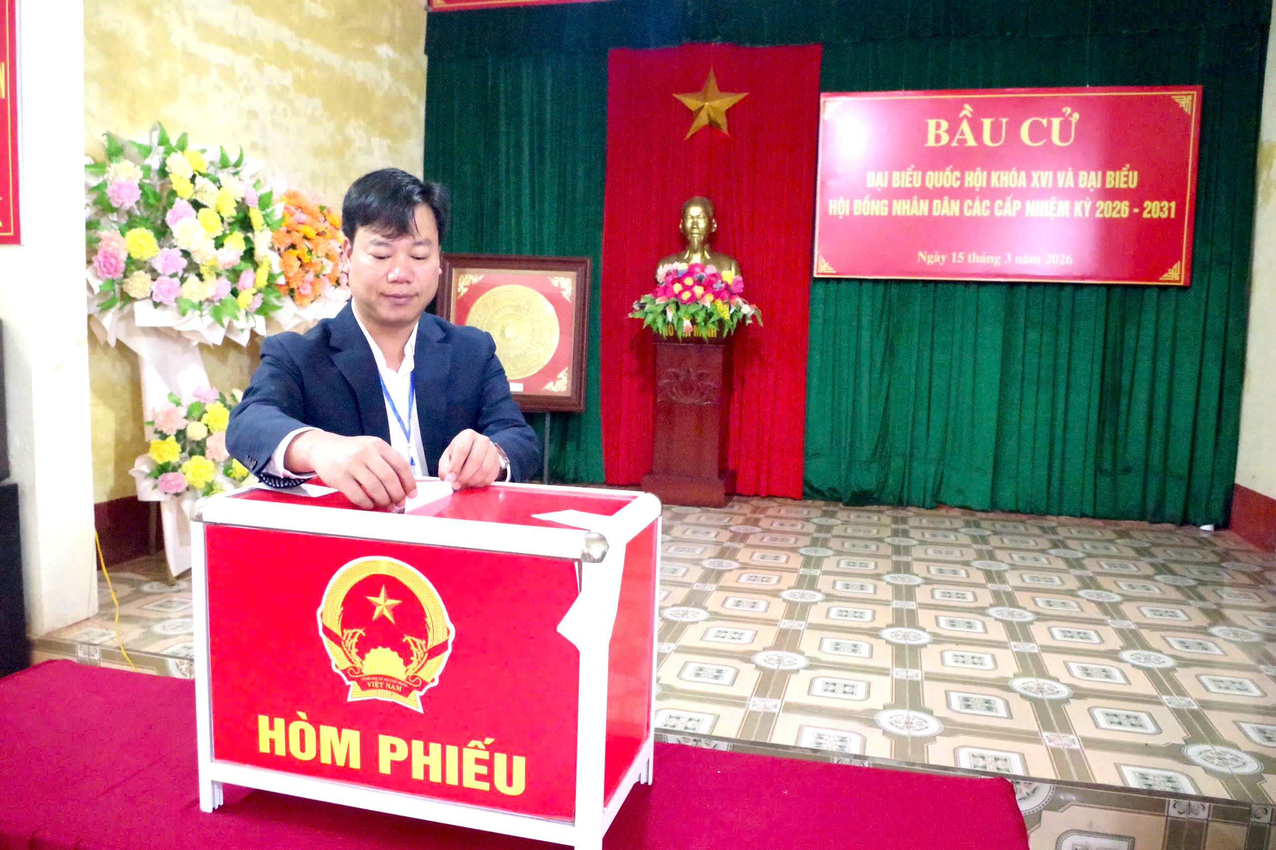 Anh-tin-bai