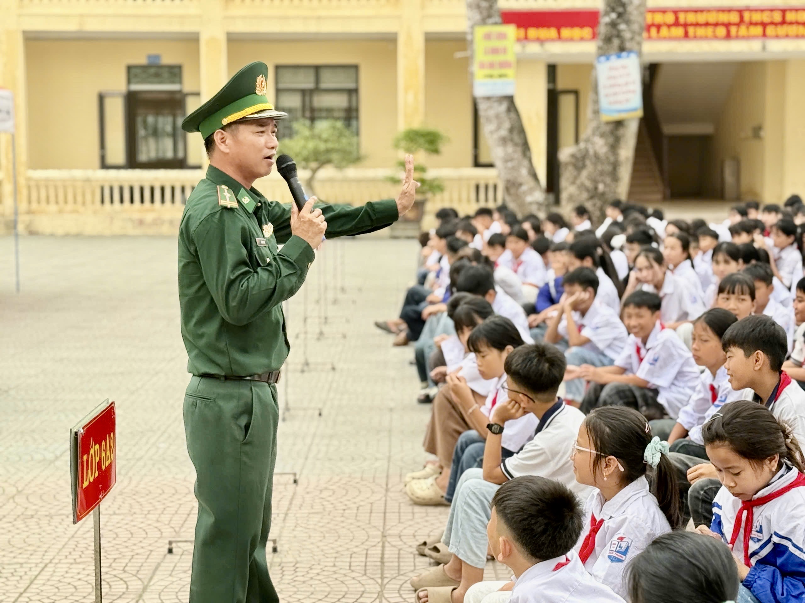 Anh-tin-bai