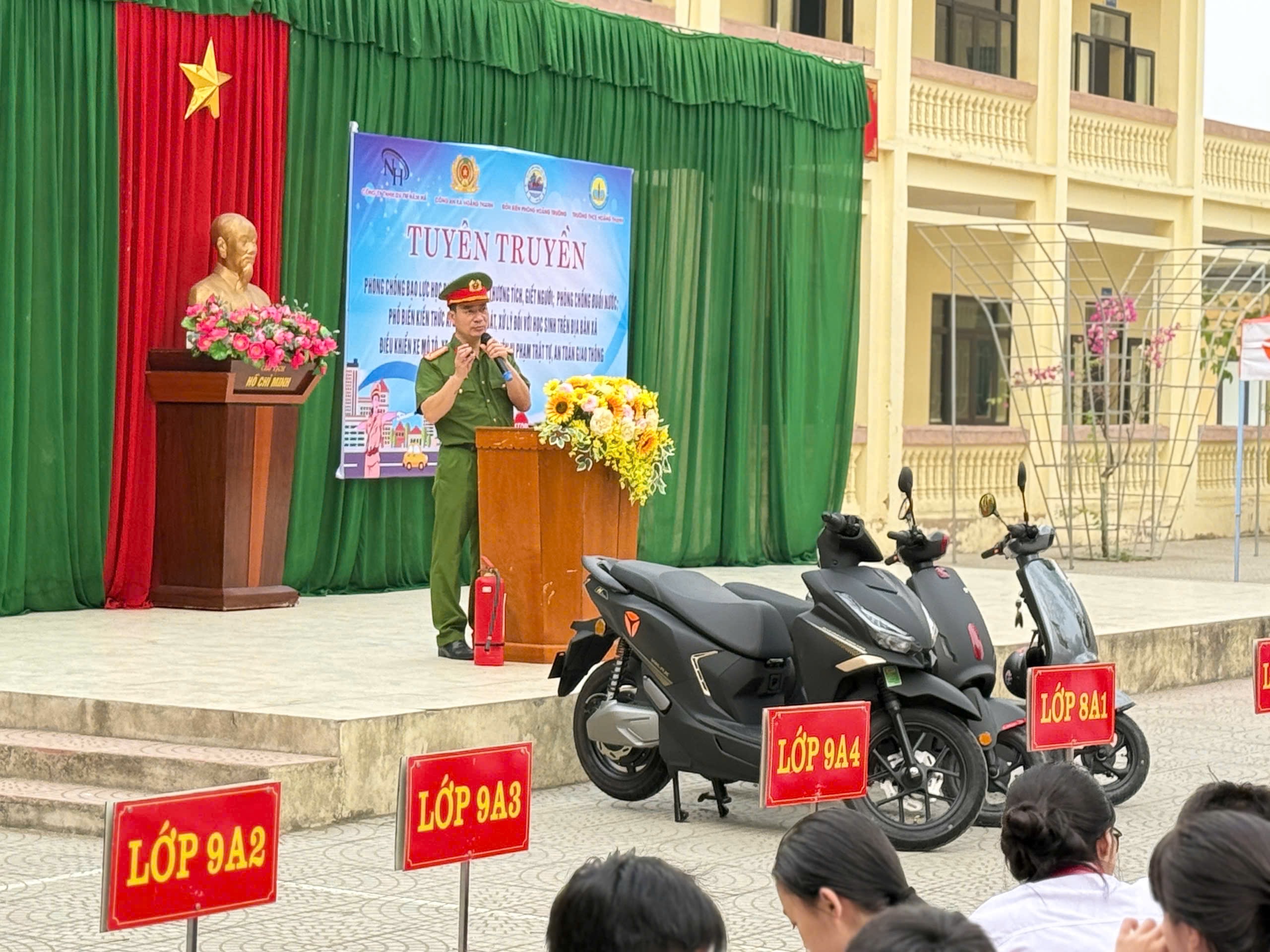Anh-tin-bai