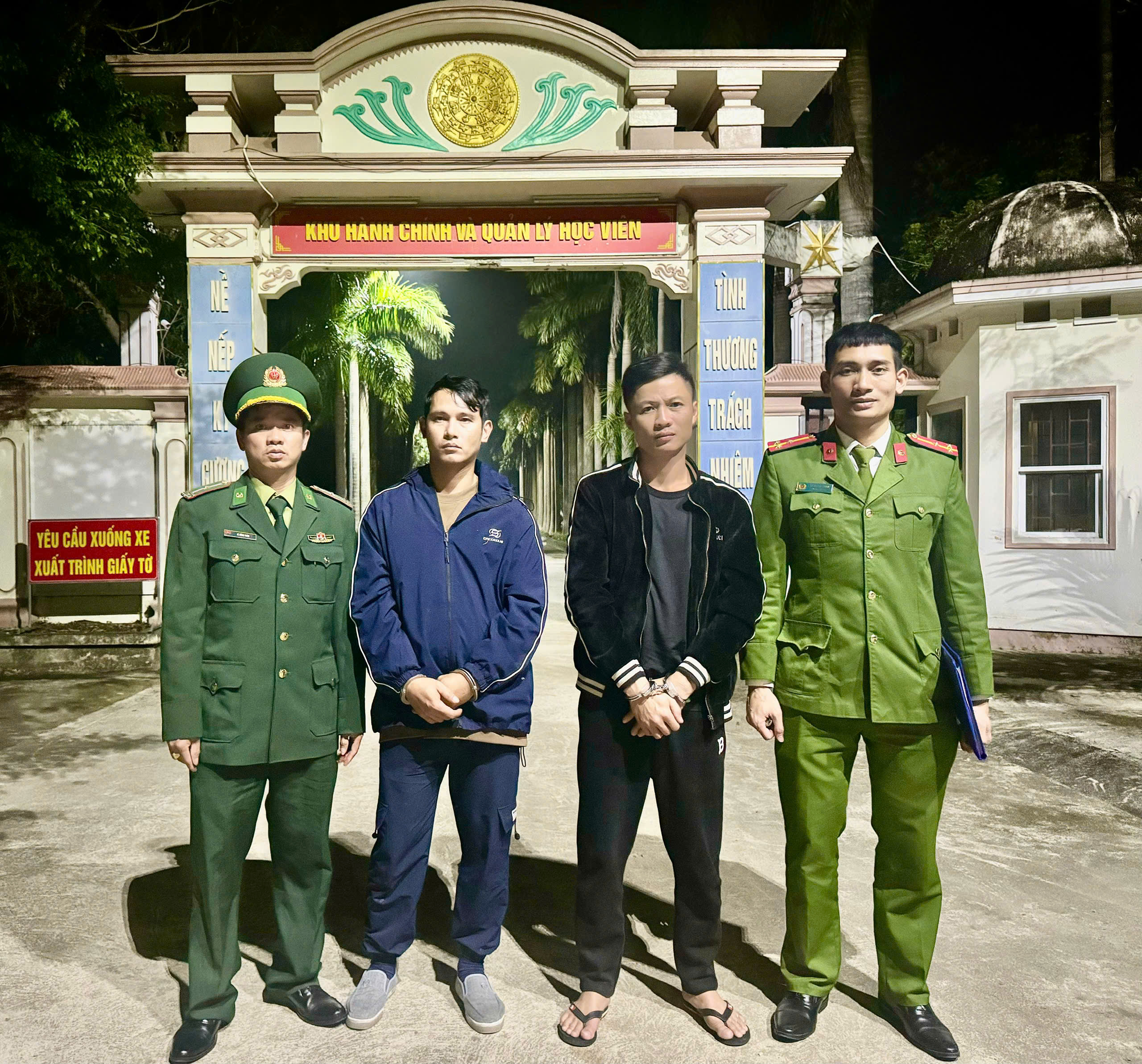 Anh-tin-bai