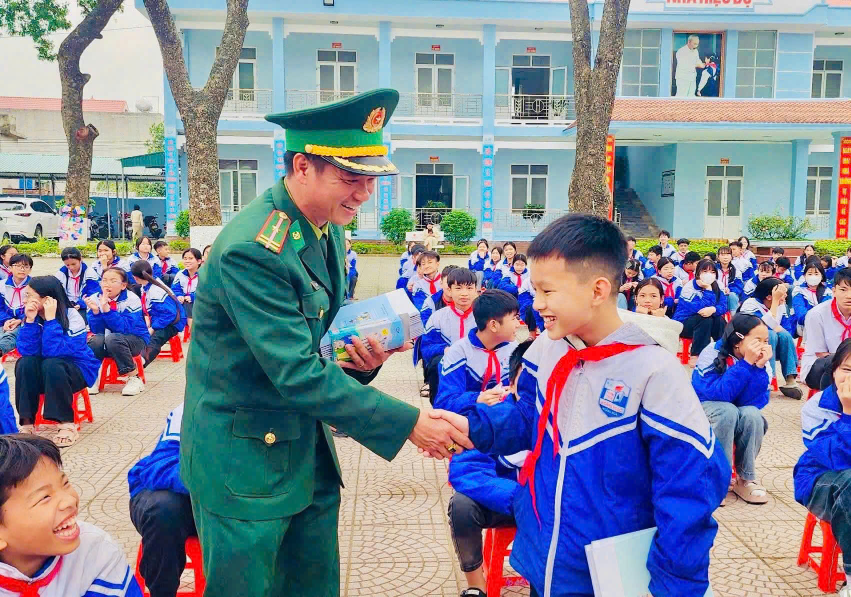 Anh-tin-bai