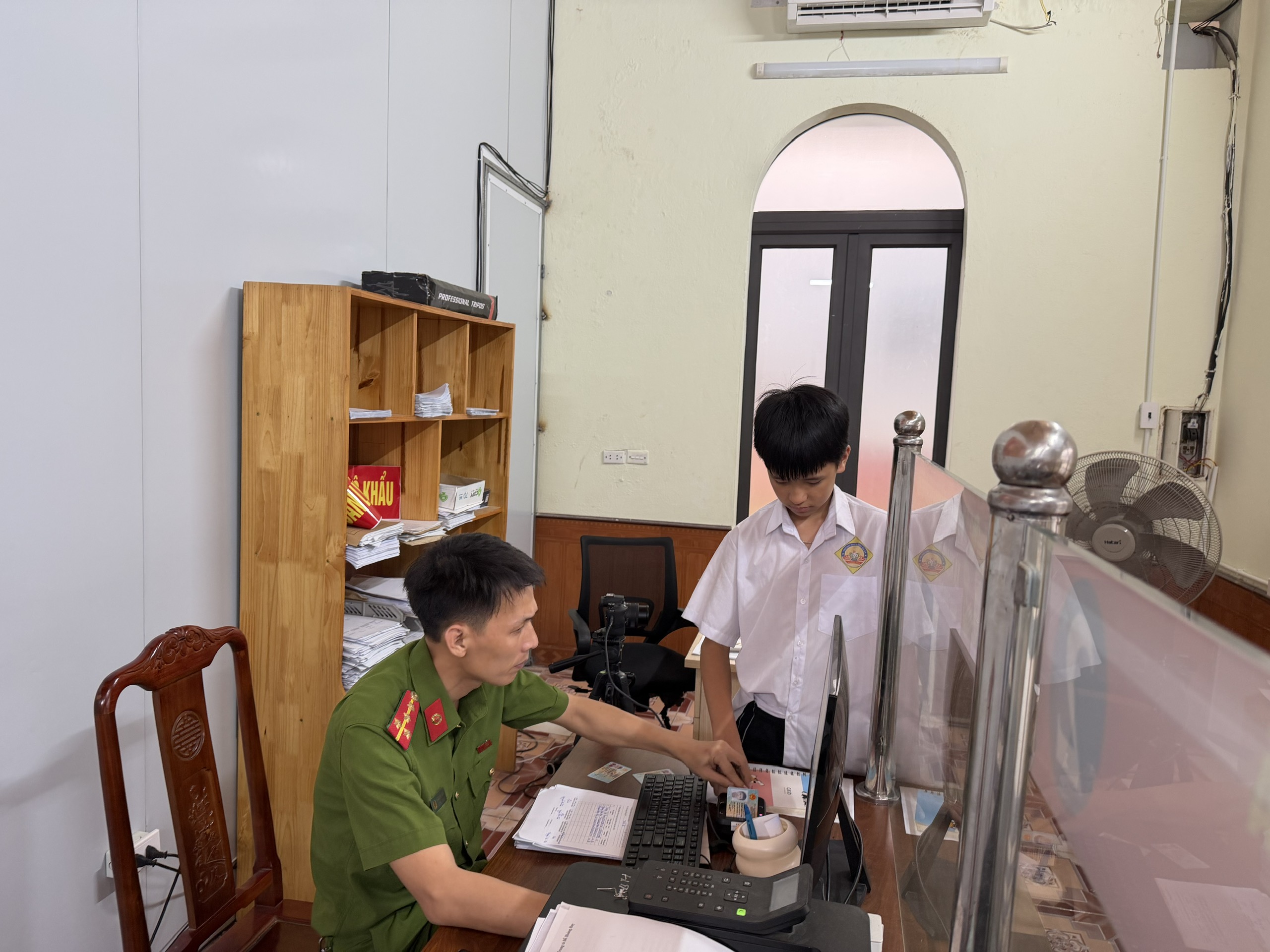 Anh-tin-bai
