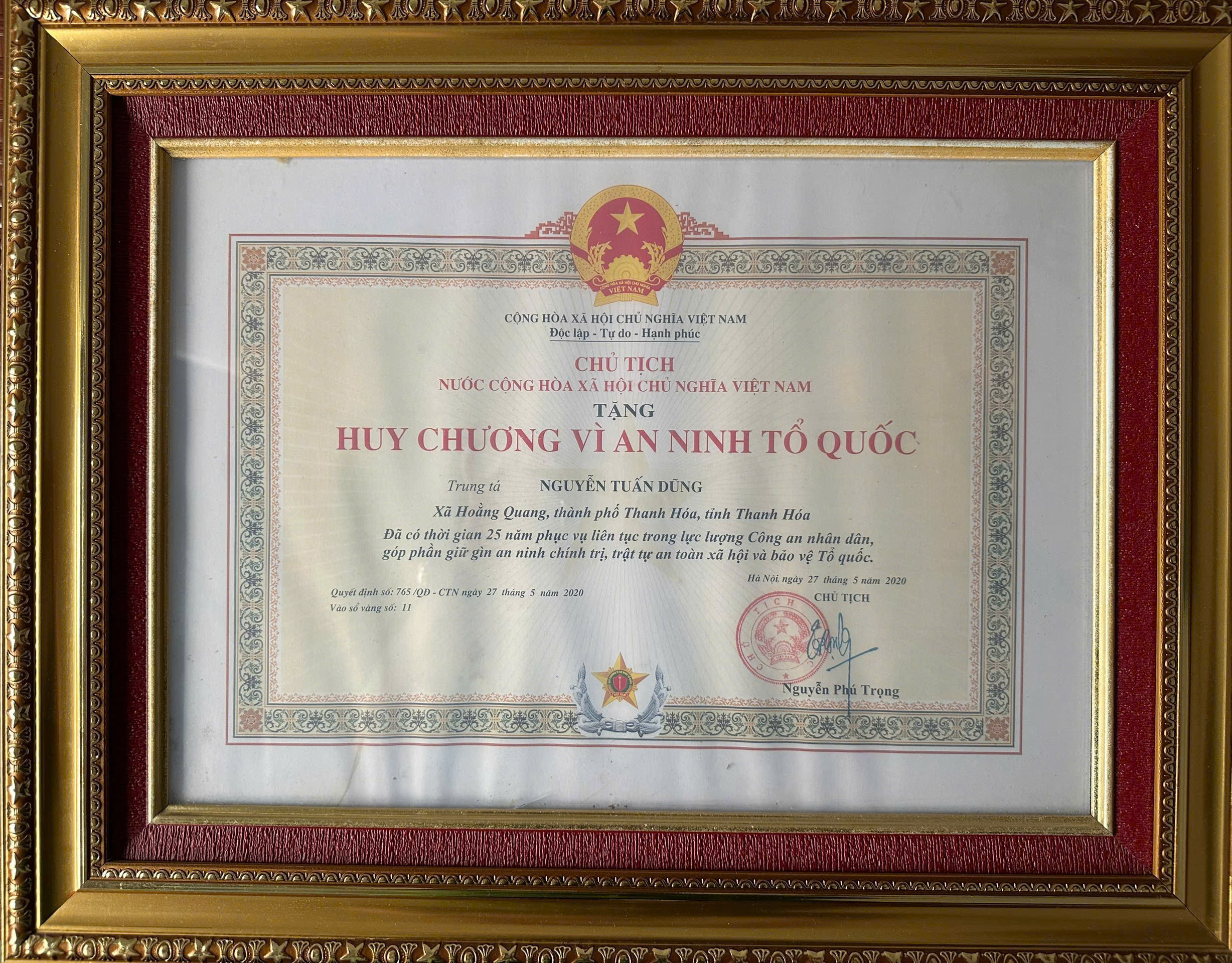 Anh-tin-bai