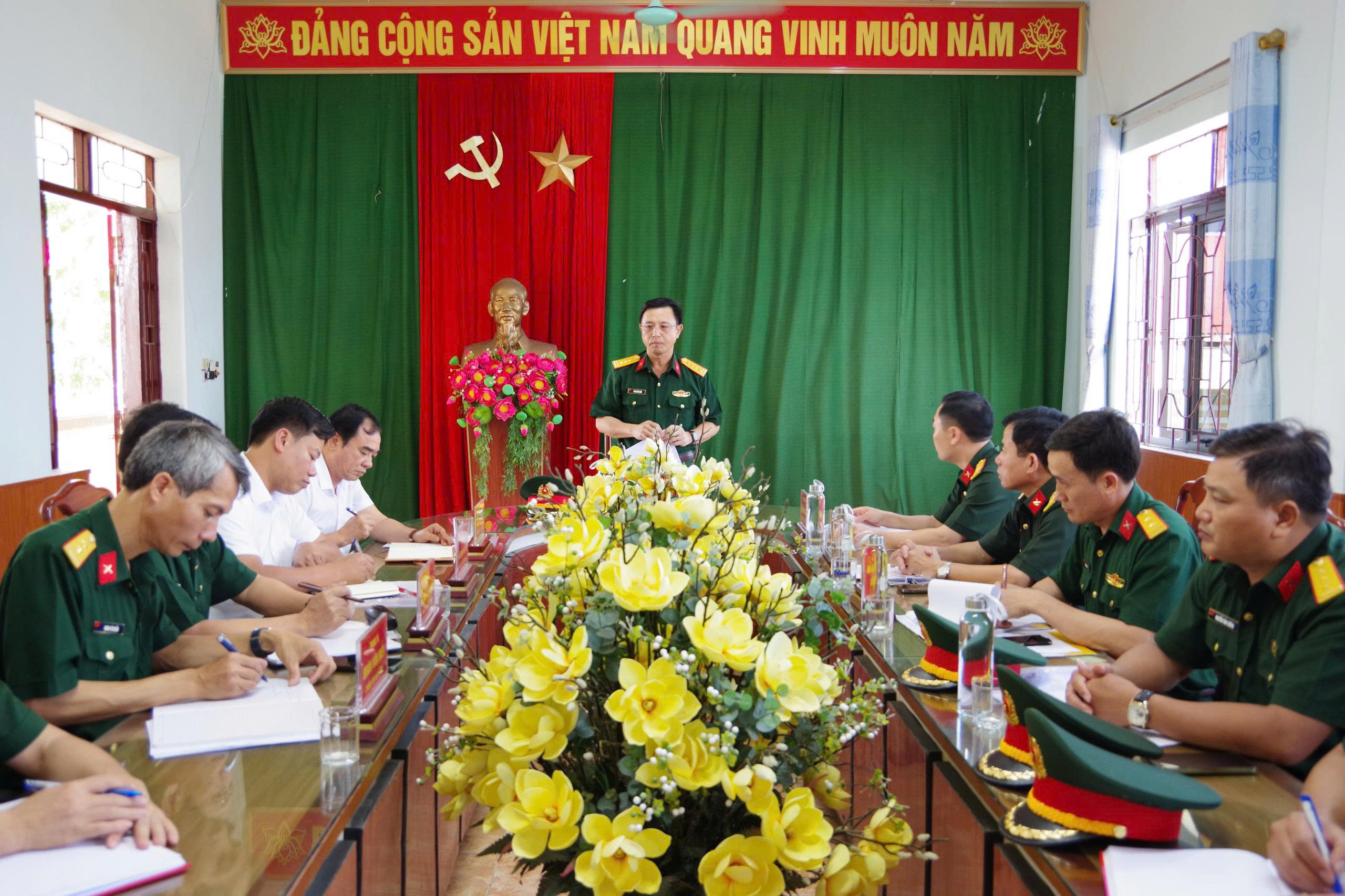 Anh-tin-bai